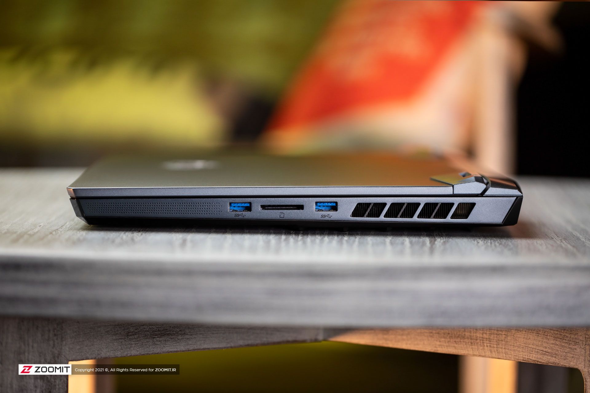 درگاه سمت راست لپ تاپ MSI GE66 Raider