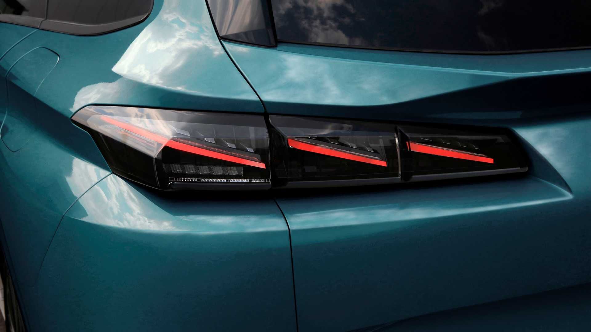 چراغ عقب استیشن واگن پژو 308 SW / 2022 Peugeot 308 SW