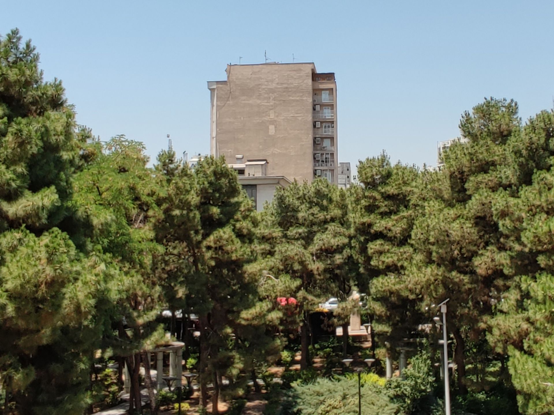 برش ۱۰۰ درصد عکس دوربین اولتراواید پوکو F3