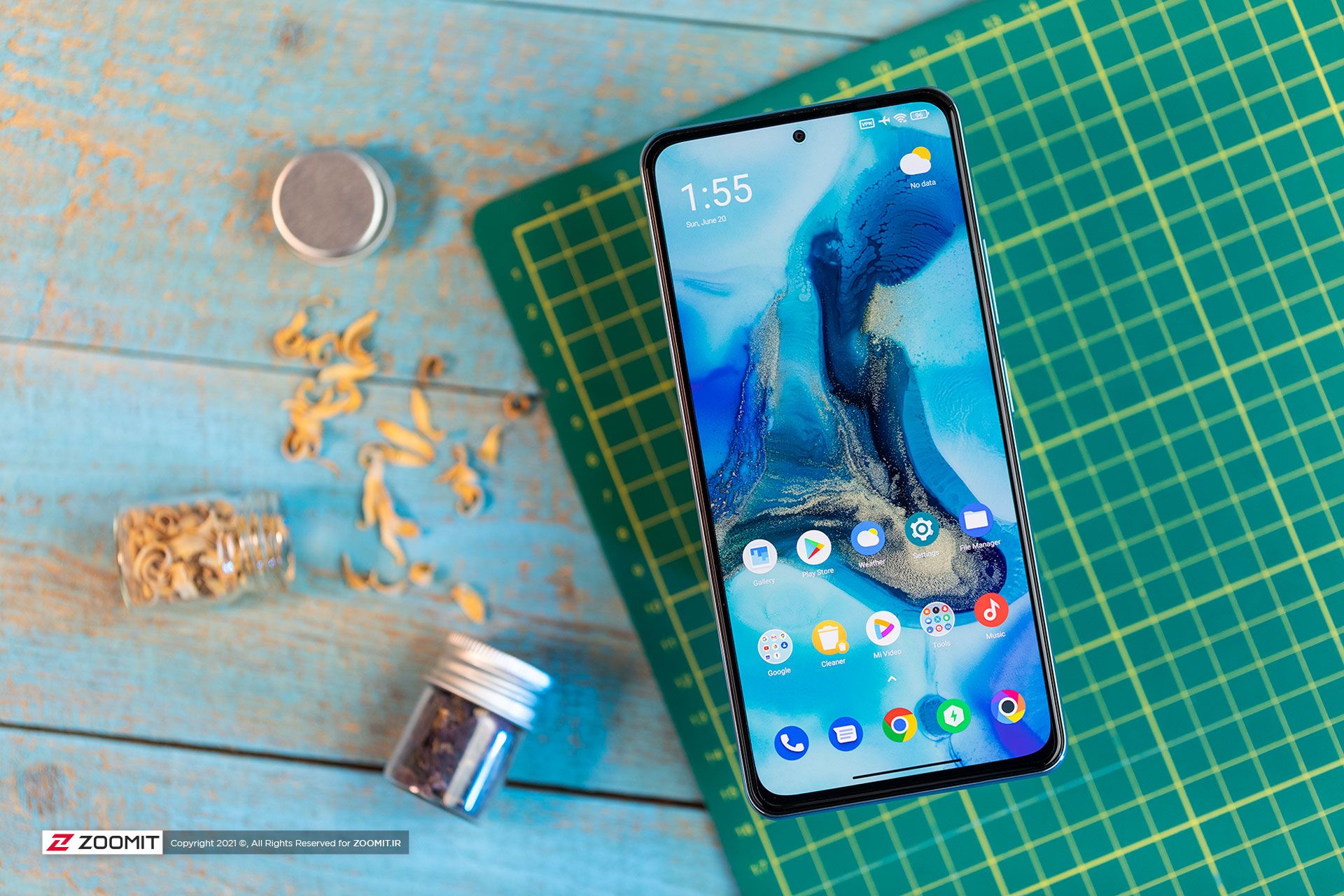 صفحه نمایش پوکو F3