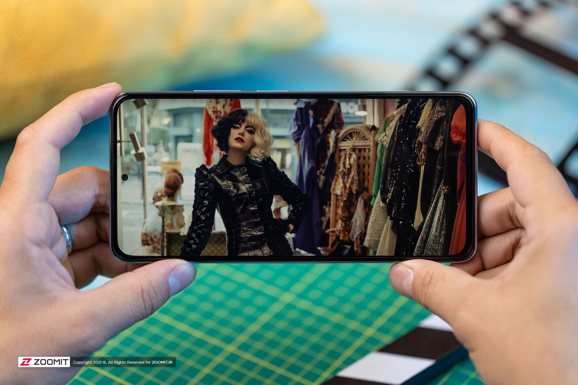 تماشای فیلم با پوکو F3