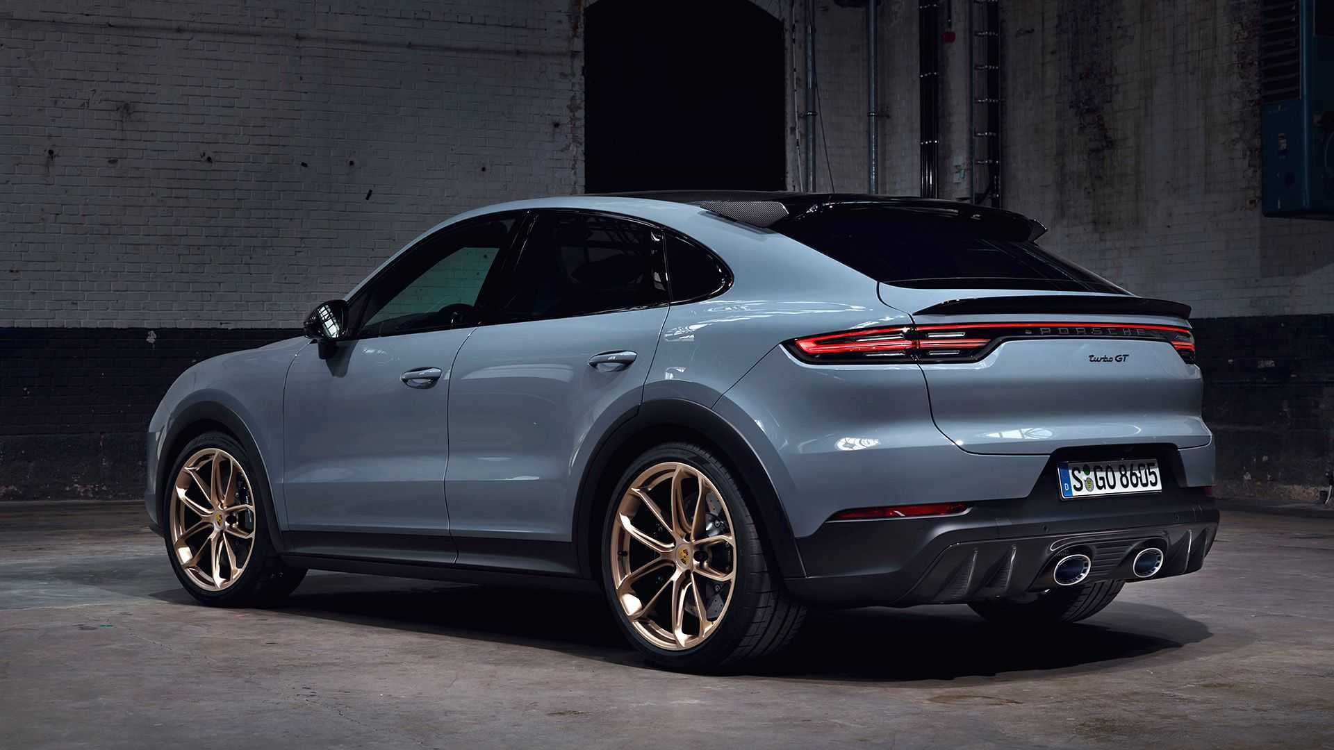 Porsche Cayenne Turbo GT نمای پشت پورشه کاین توربو جی تی
