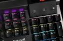 نمای نزدیک از کلیدهای کیبورد گیمینگ Redragon K563 Surya