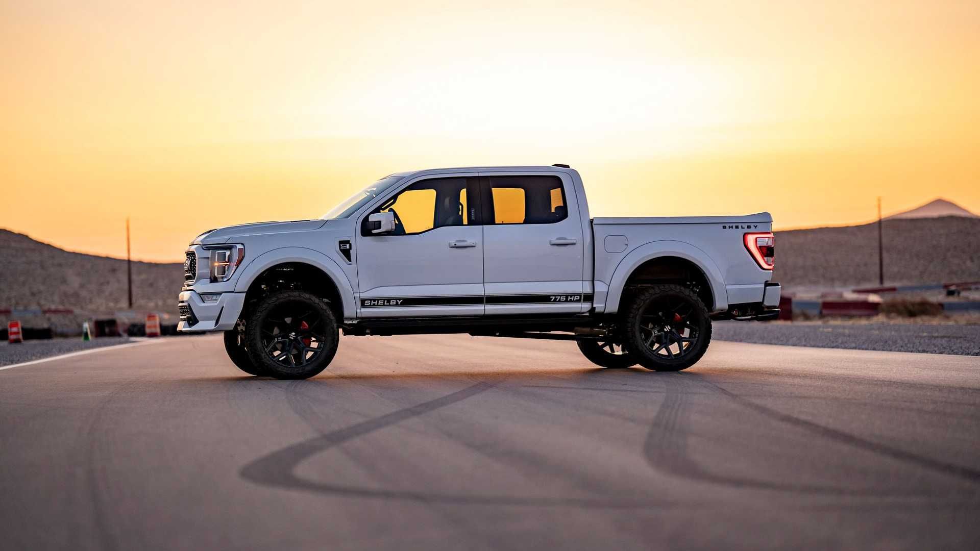 نمای جانبی وانت پیکاپ شلبی اف 150 / 2021 Shelby F-150 مبتنی بر فورد / Ford