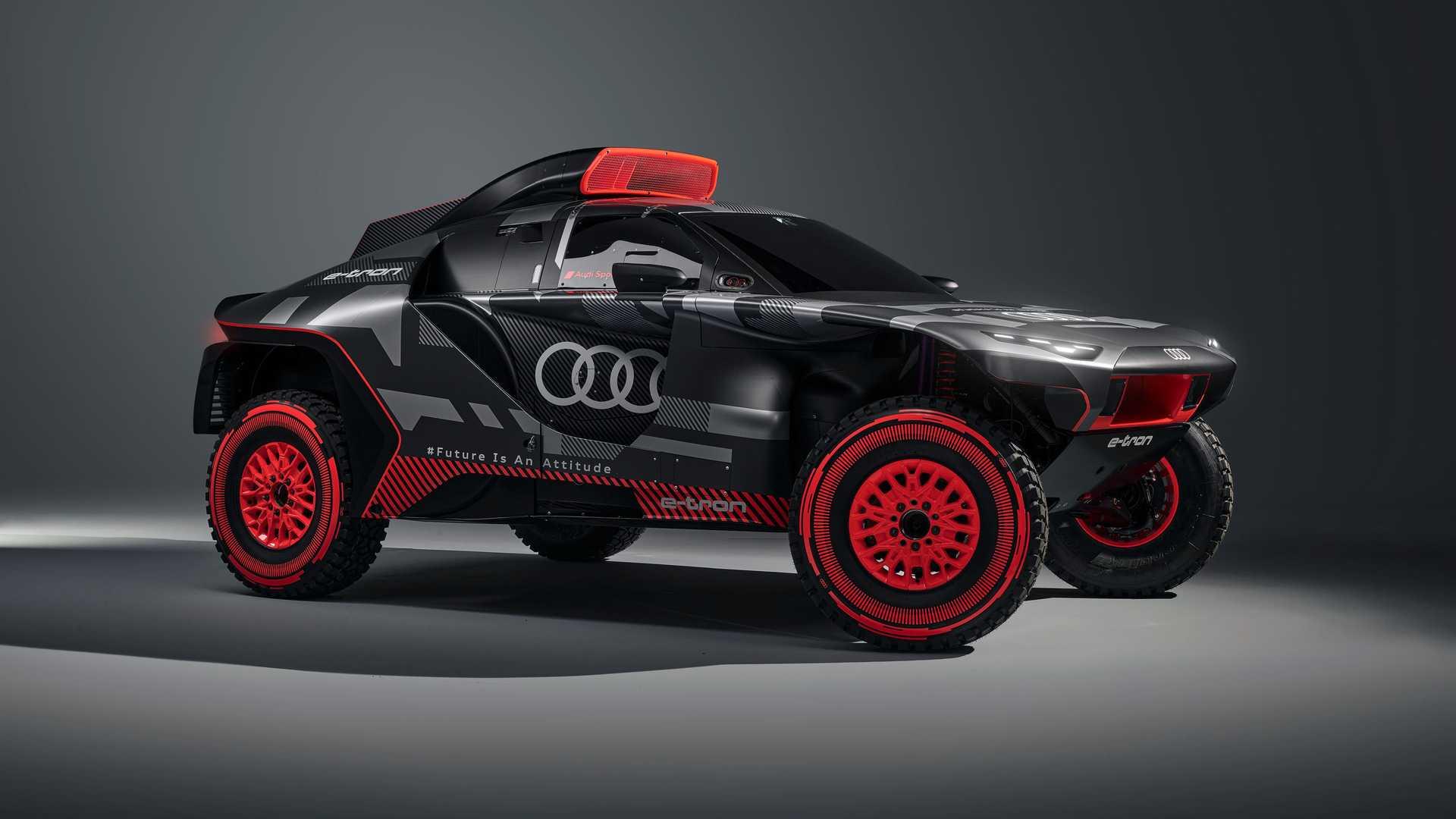 نمای جانبی Audi RS Q E-Tron شاسی بلند برقی ائودی 