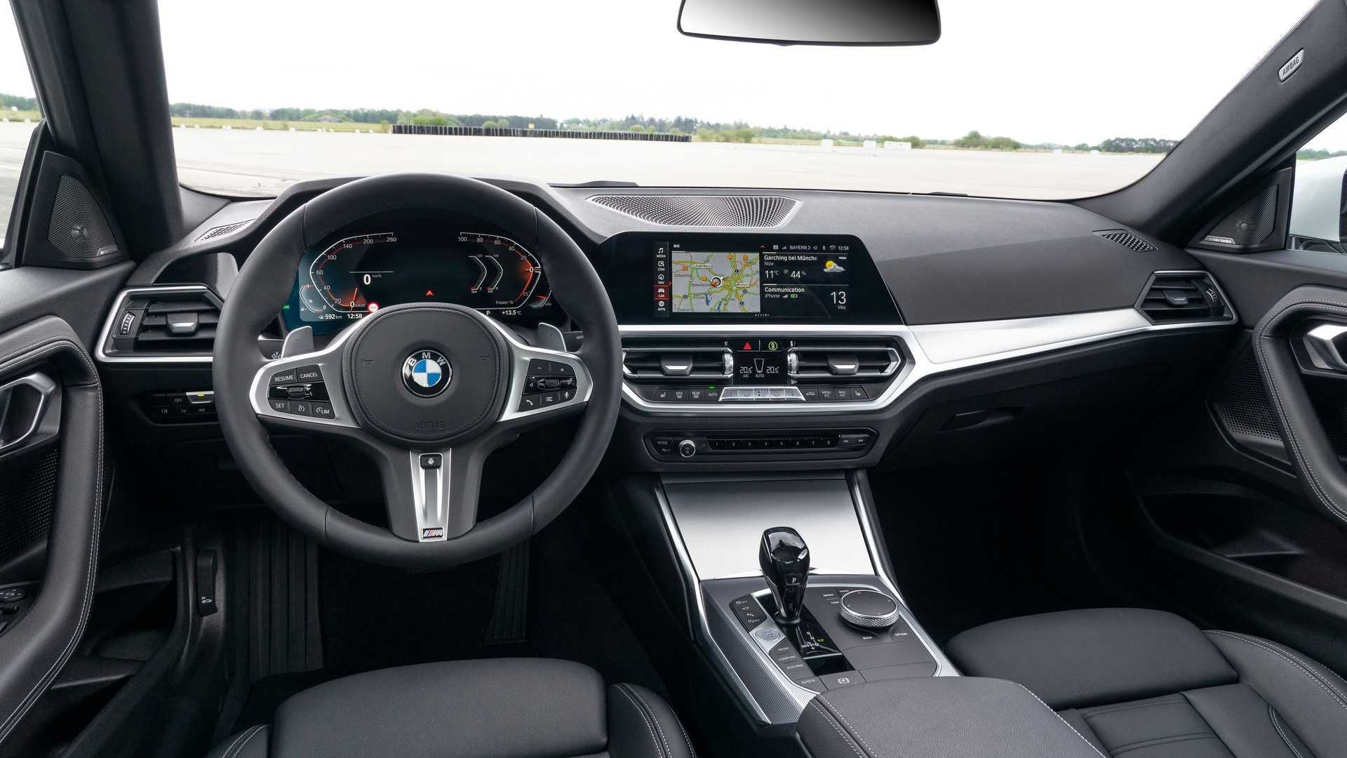BMW M240 نمای داشبورد بی ام و سری 2 مدل 2022