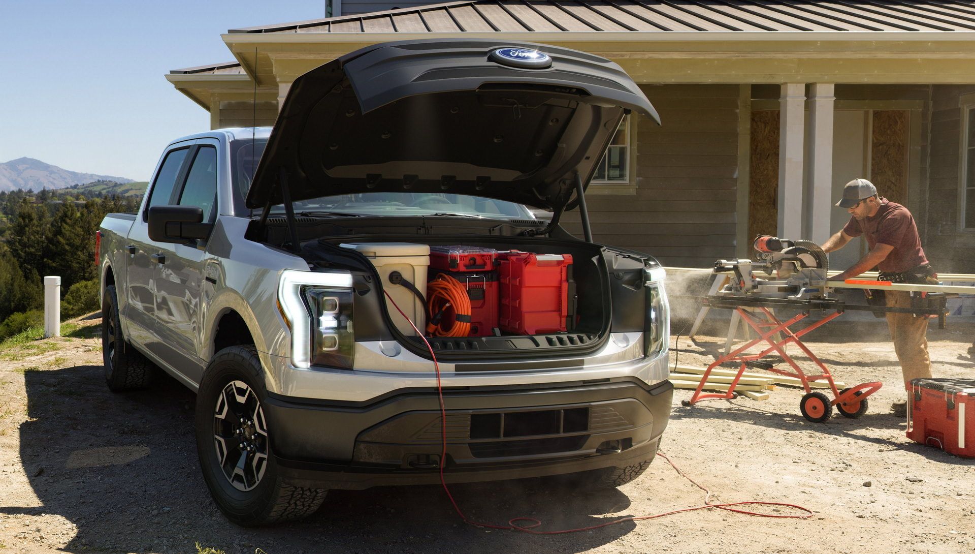 صندوق جلو وانت پیکاپ فورد اف 150 لایتنینگ / Ford F-150 Lightning