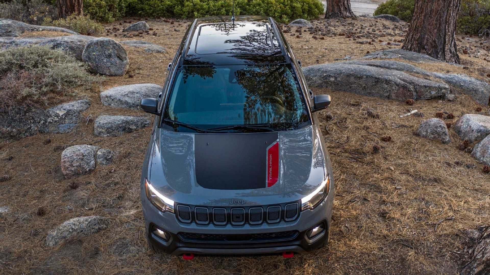 نمای بالا شاسی بلند جیپ کامپس 2022 / 2022 Jeep Compass SUV