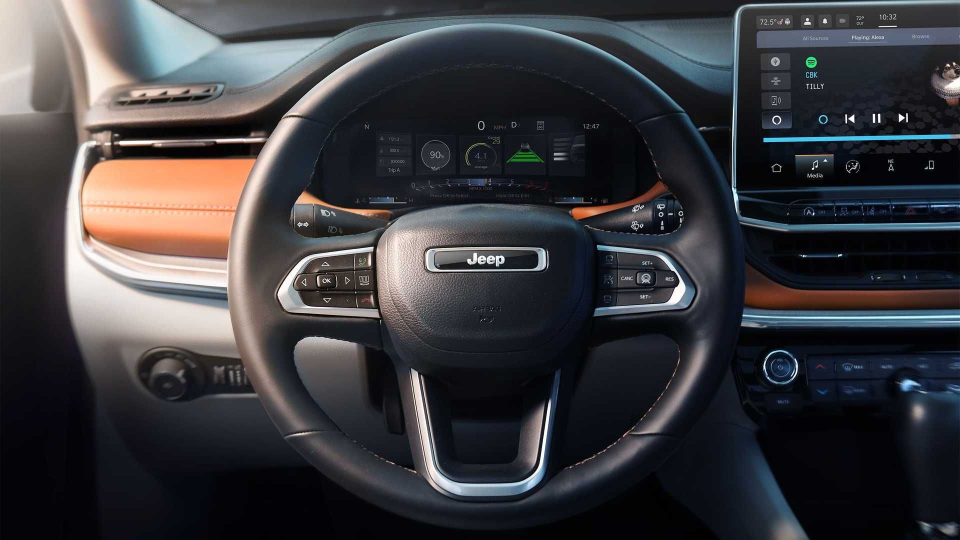 غربیلک فرمان شاسی بلند جیپ کامپس 2022 / 2022 Jeep Compass SUV