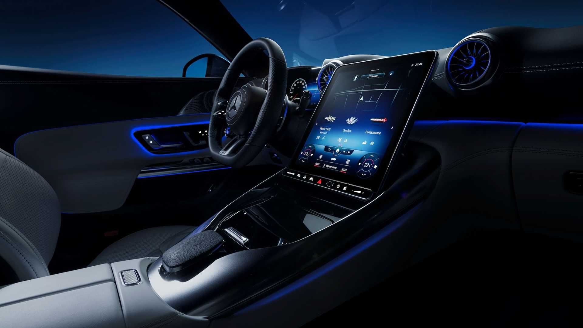 کنسول مرکزی نسل جدید مرسدس آ ام گ اس ال / 2022 Mercedes-AMG SL Interior