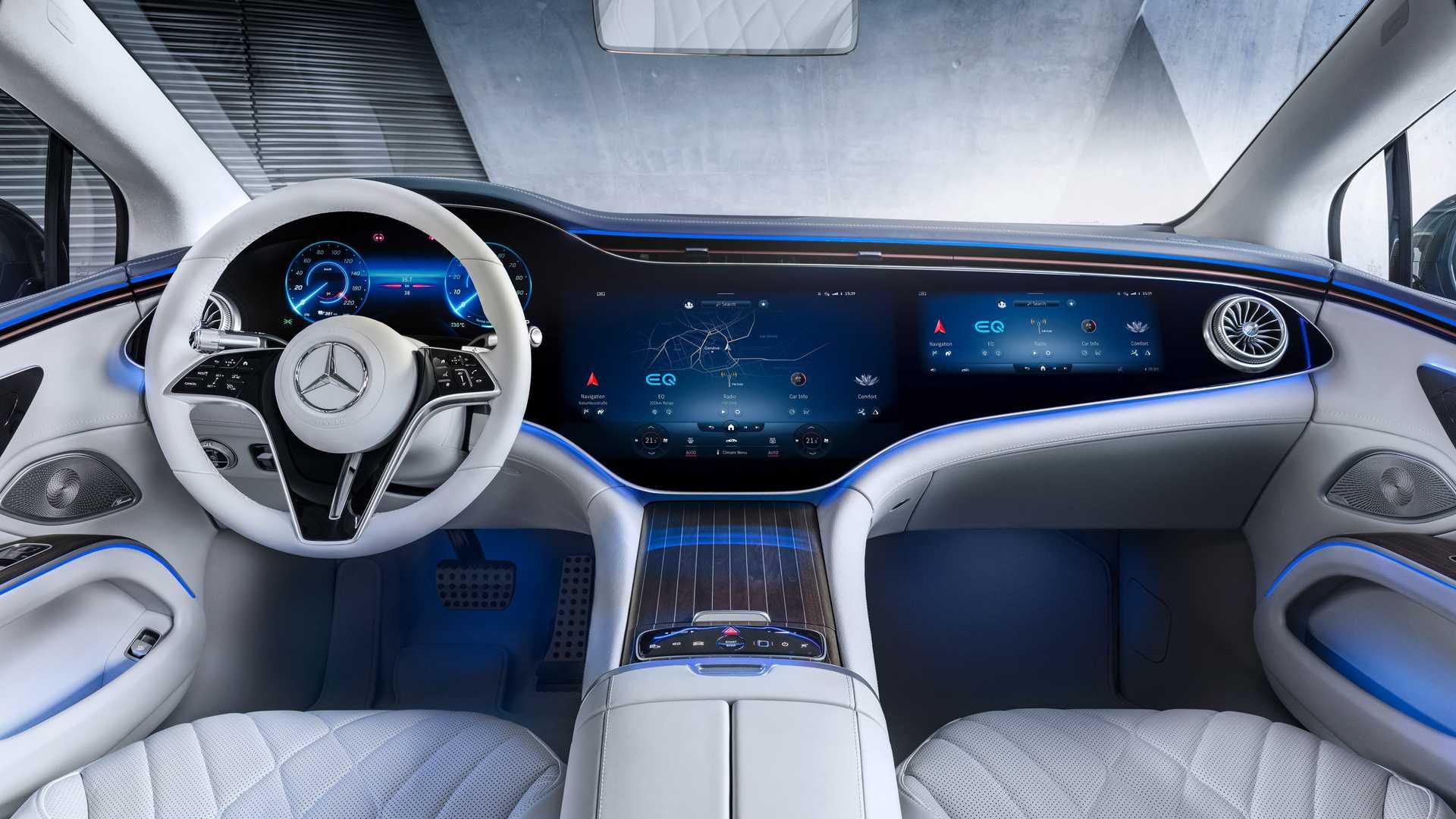داشبورد و فرمان مرسدس بنز ویژن ای کیو اس / mercedes benz eqs‌ نقره ای رنگ