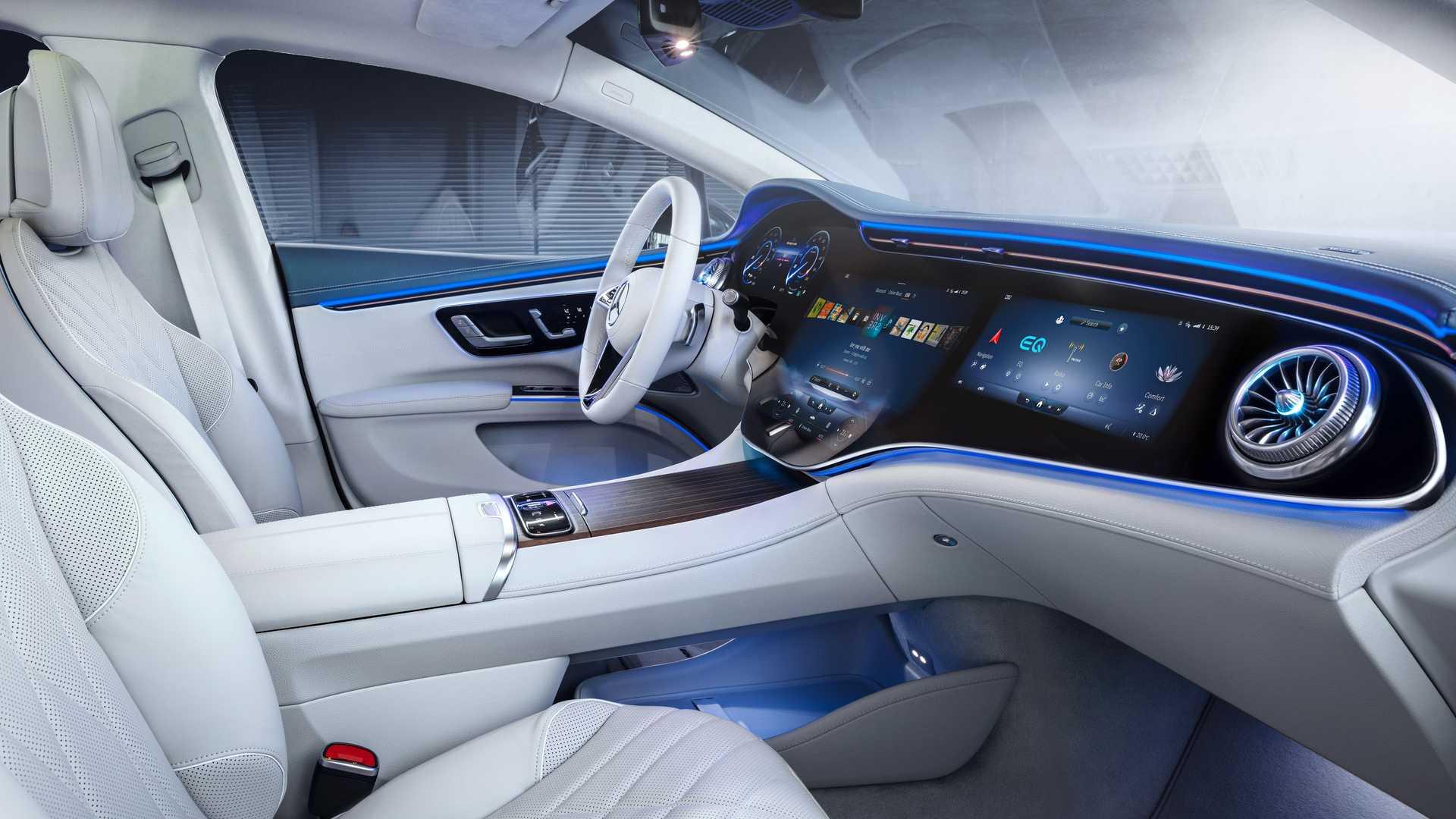 کابین و فرمان مرسدس بنز ویژن ای کیو اس / mercedes benz eqs‌ نقره ای رنگ