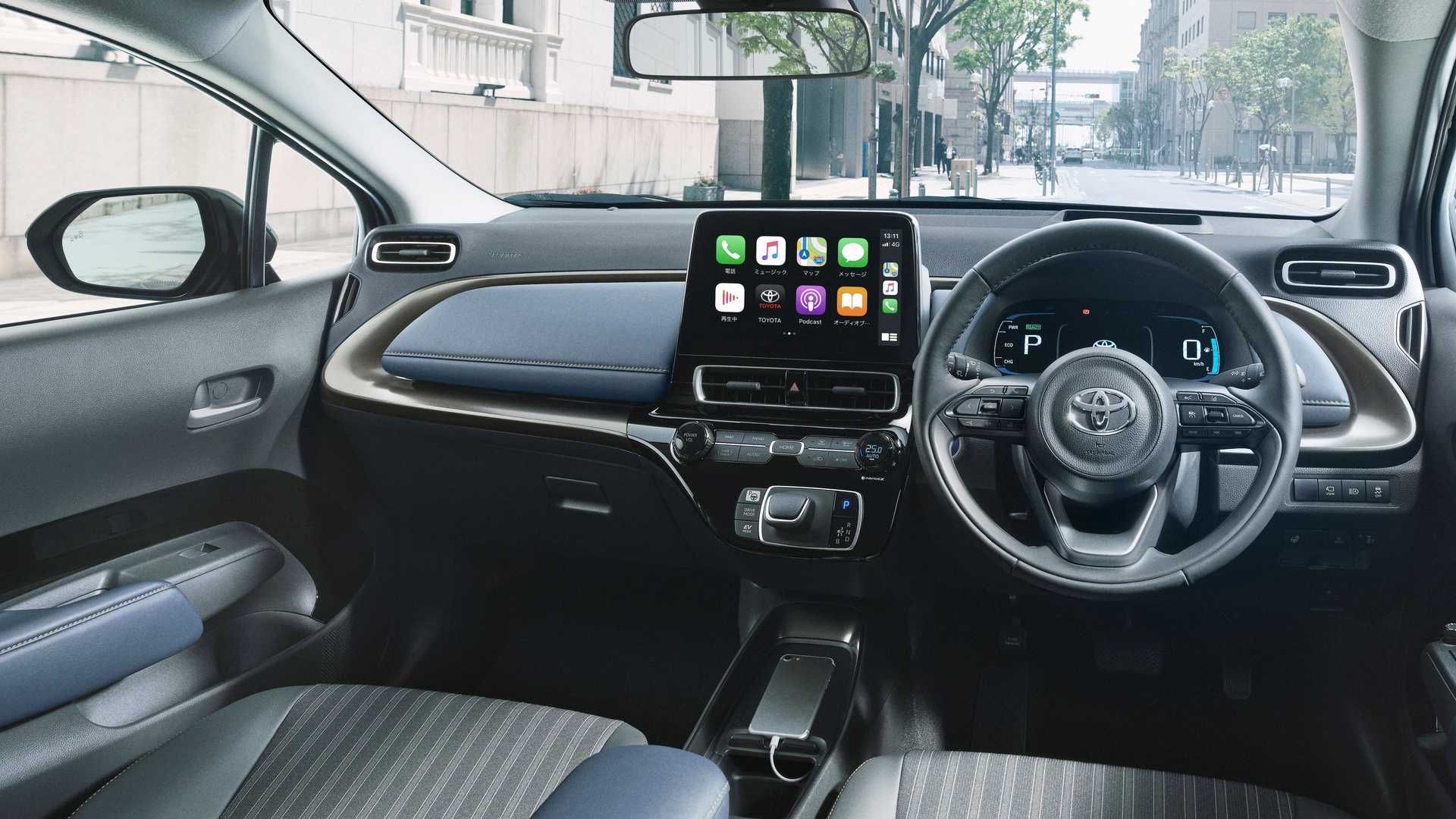 کابین و داشبورد هاچ بک هیبریدی تویوتا آکوا / 2022 Toyota Aqua 