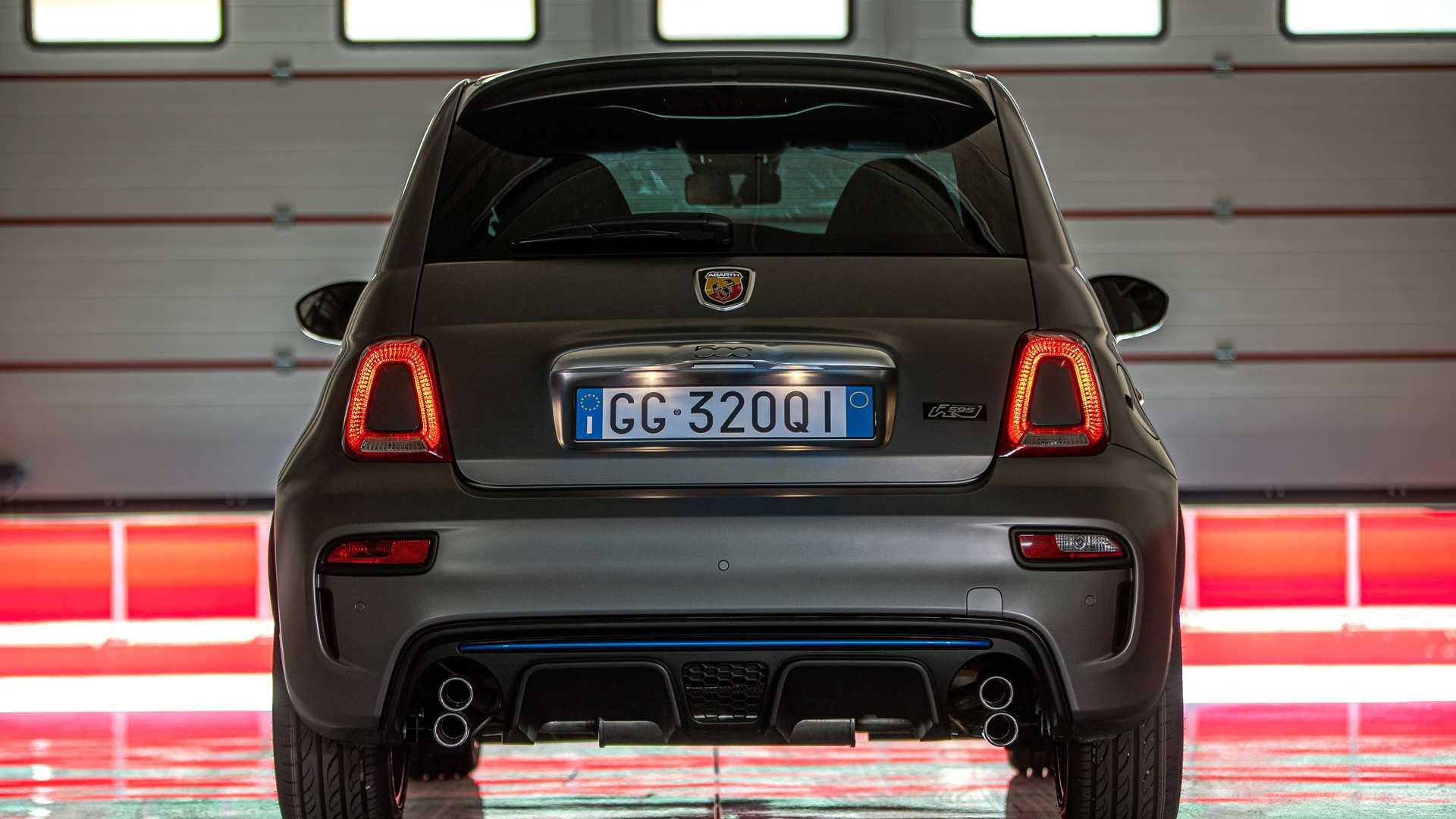 چراغ عقب خودروی شهری ابارت اف 595 / Abarth F595
