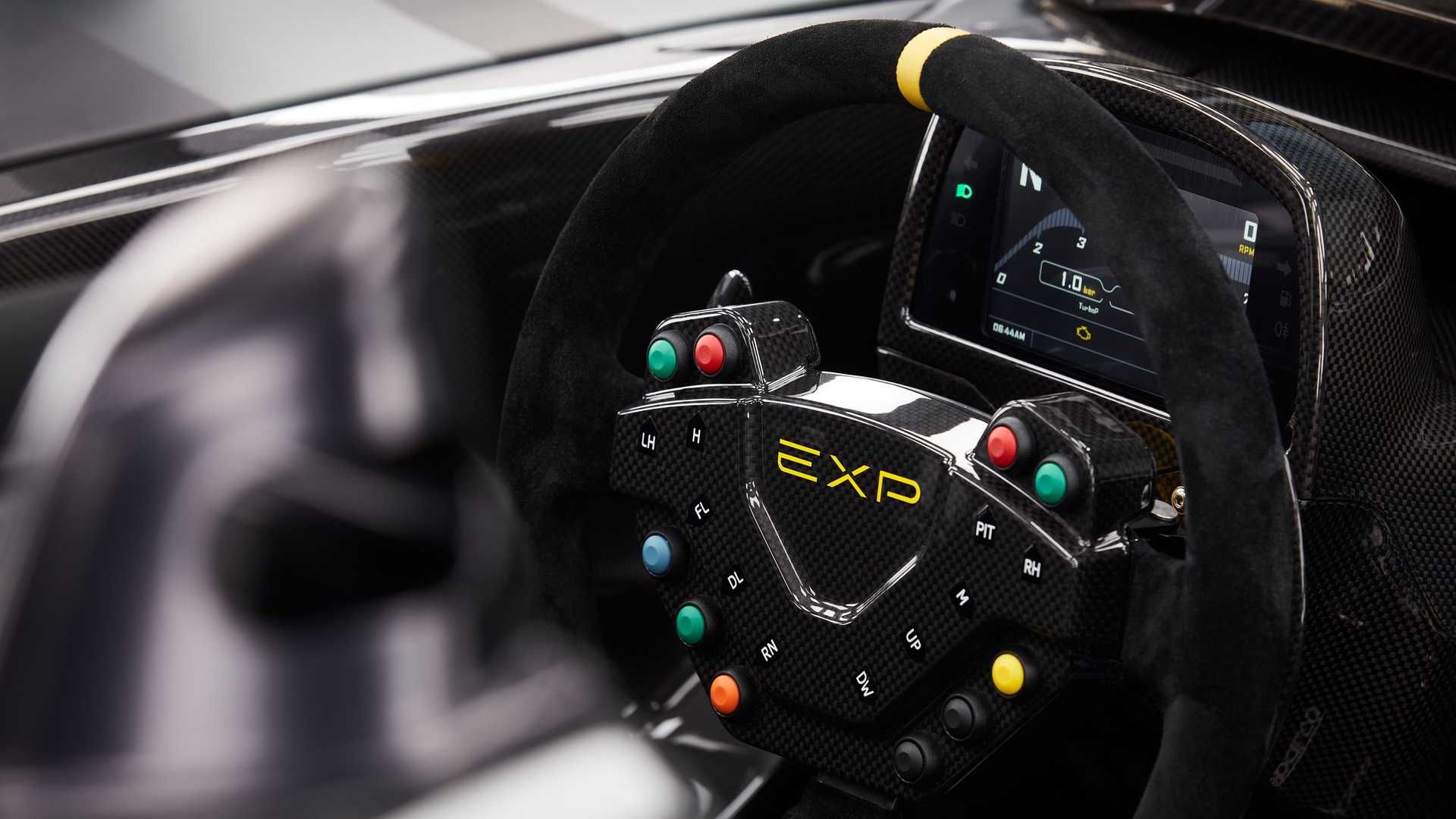 Dallara EXP  نمای فرمان سوپراسپرت سبک وزن دلارا 