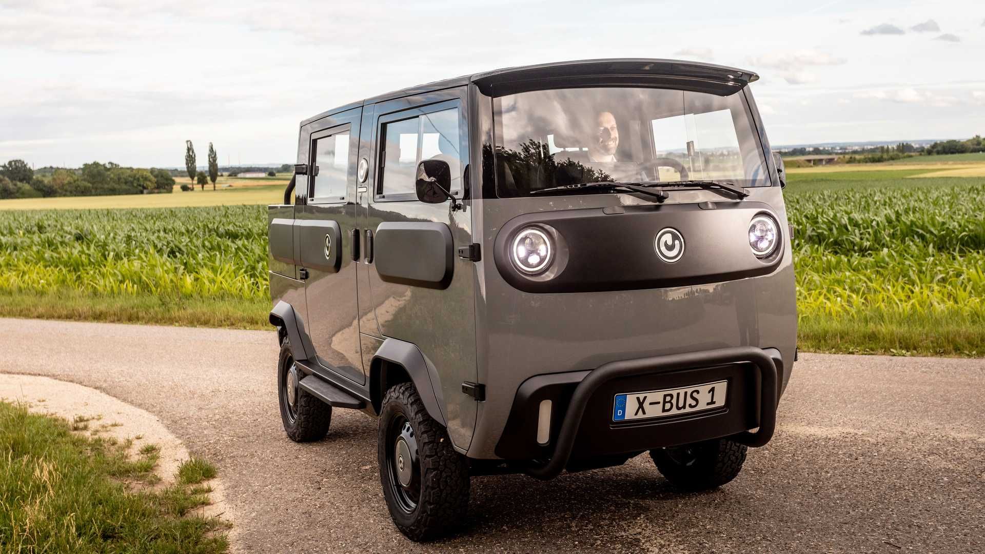 پلتفرم خودروی الکتریکی ایکس باس / Xbus electric vehicle در جاده