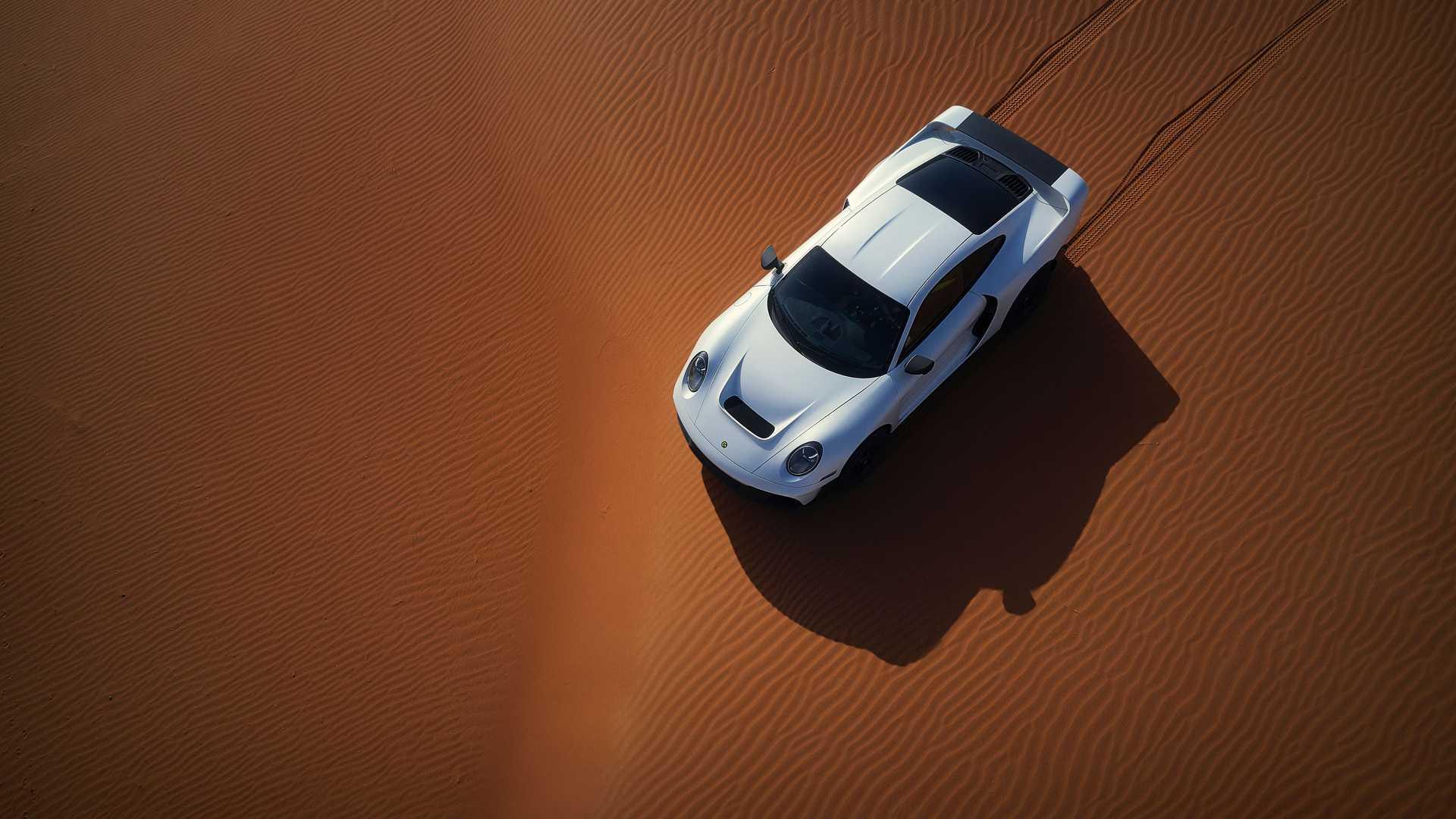 نمای سه چهارم پورشه مارک فیلیپ گمبالا مرسین / Marc Philipp Gemballa Marsien Porsche در بیابان