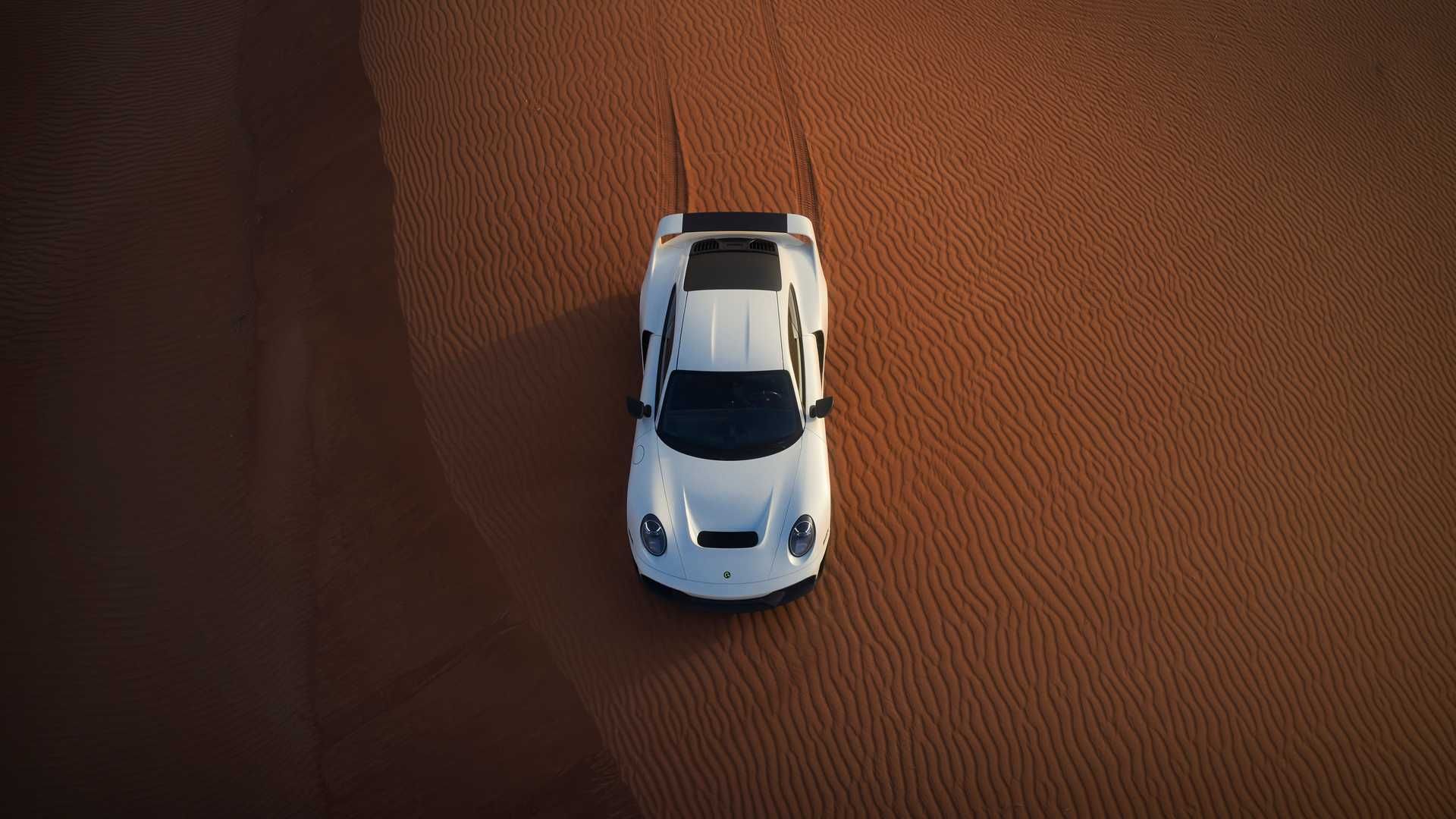 نمای بالا پورشه مارک فیلیپ گمبالا مرسین / Marc Philipp Gemballa Marsien Porsche در صحرا