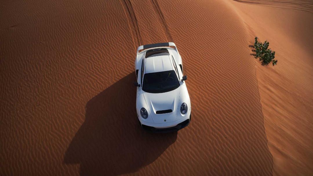 نمای جلو از خودرو سوپراسپرت آفرود پورشه مارک فیلیپ گمبالا مرسین / Marc Philipp Gemballa Marsien Porsche