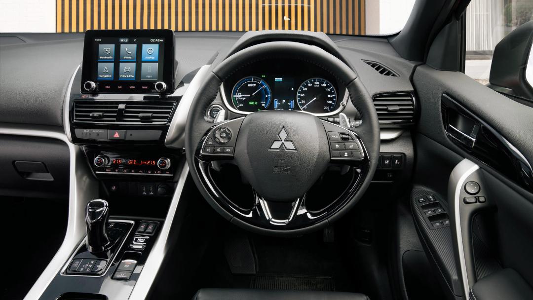 کابین میتسوبیشی اکلیپس کراس 2022 پلاگین هیبرید / 2022 Mitsubishi Eclipse Cross Plug-In Hybrid