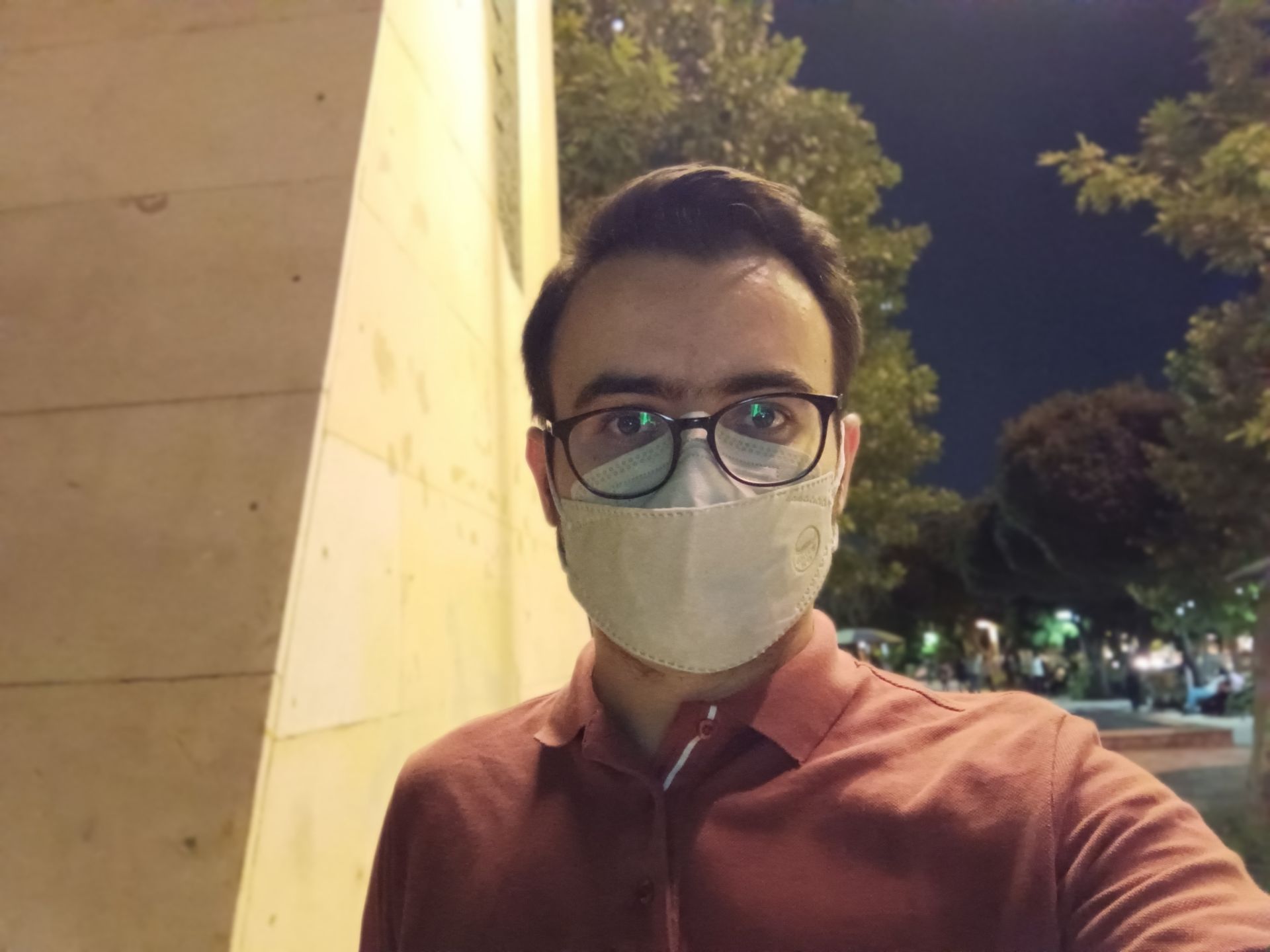 عکس سلفی پوکو ام ۳ پرو در شب