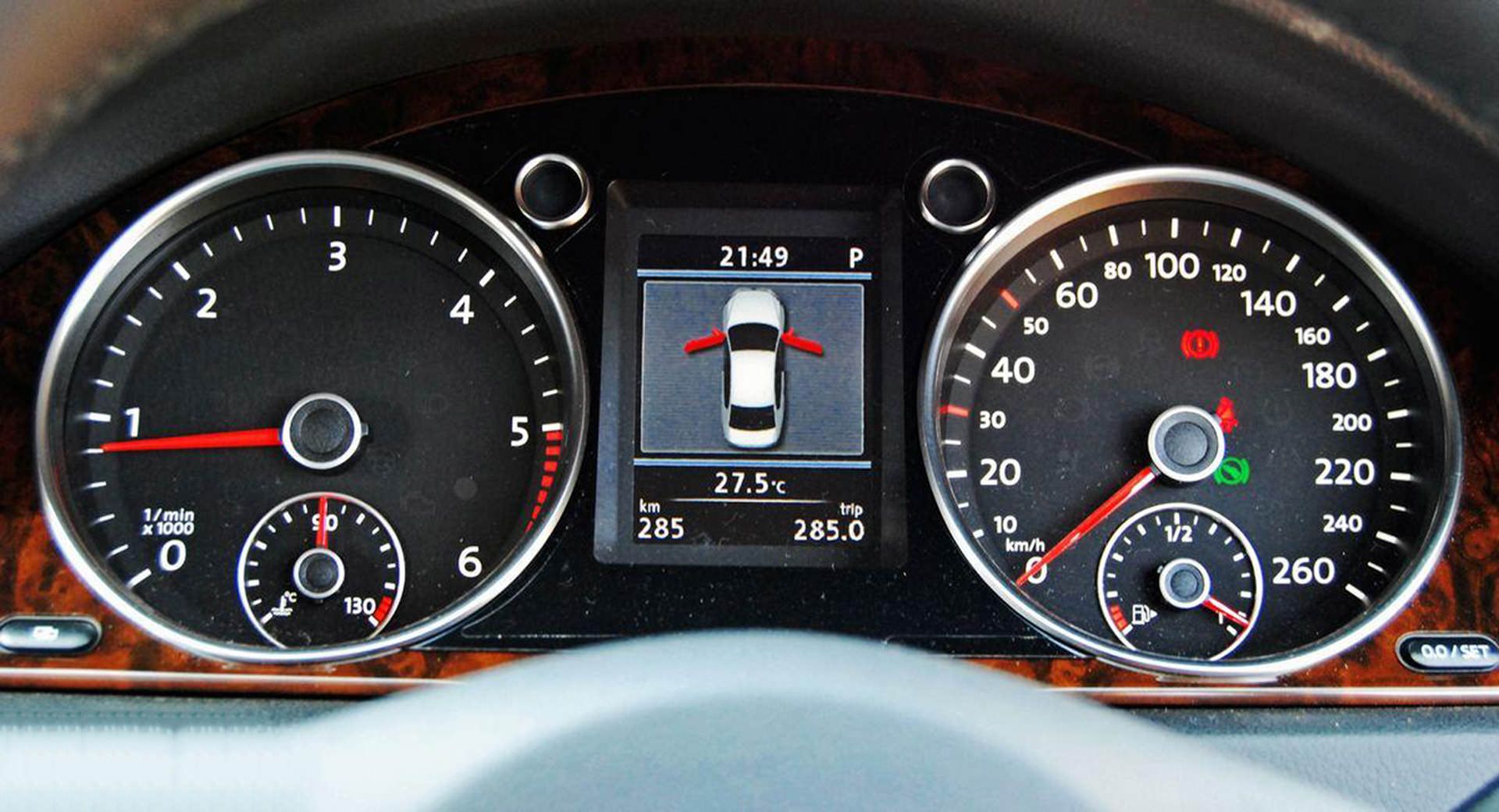 جلوداشبورد فولکس واگن پاسات