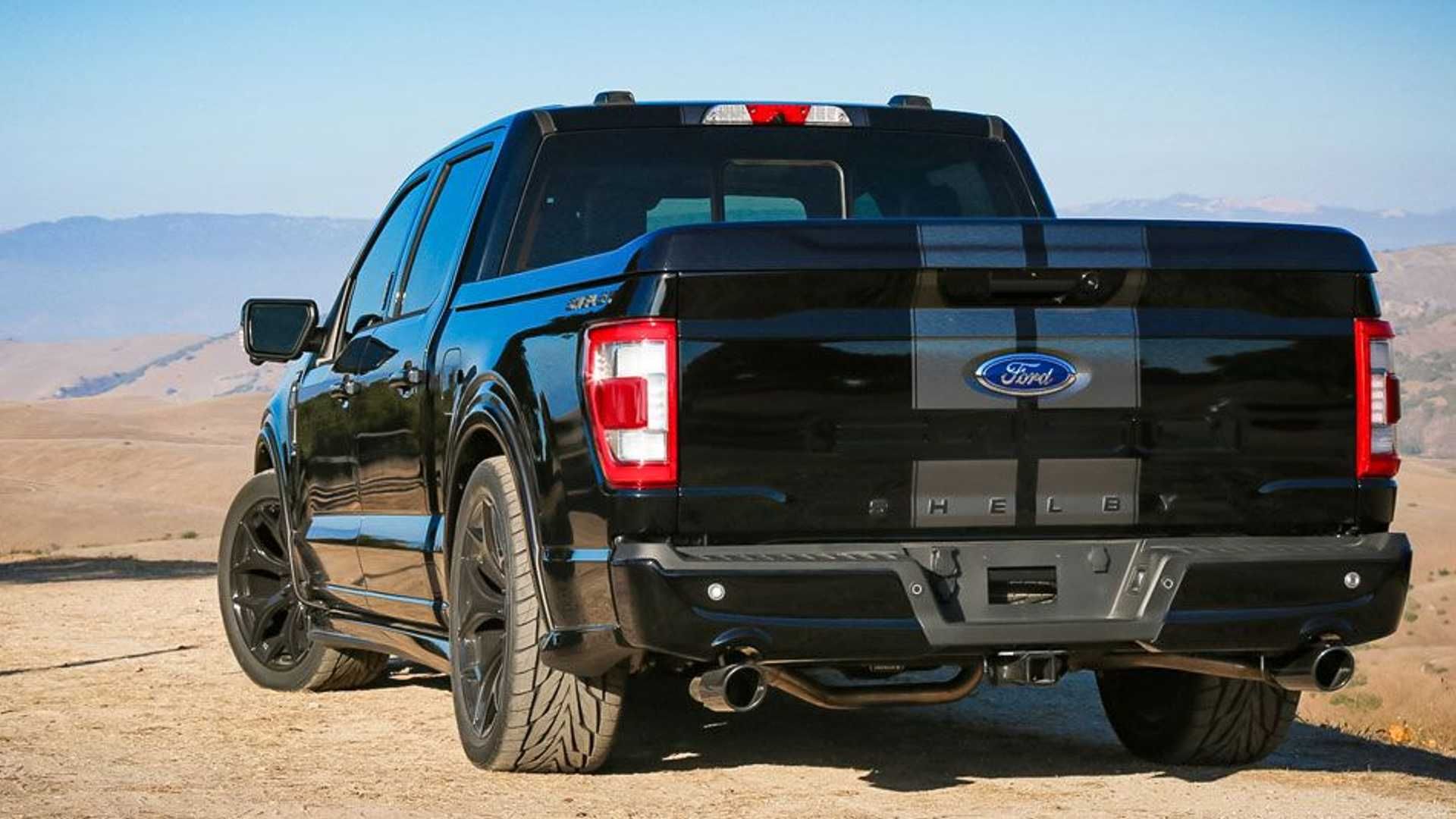 نمای عقب وانت شلبی فورد اف 150 سوپر اسنیک / 2021 Shelby F-150 Super Snake دو کابین
