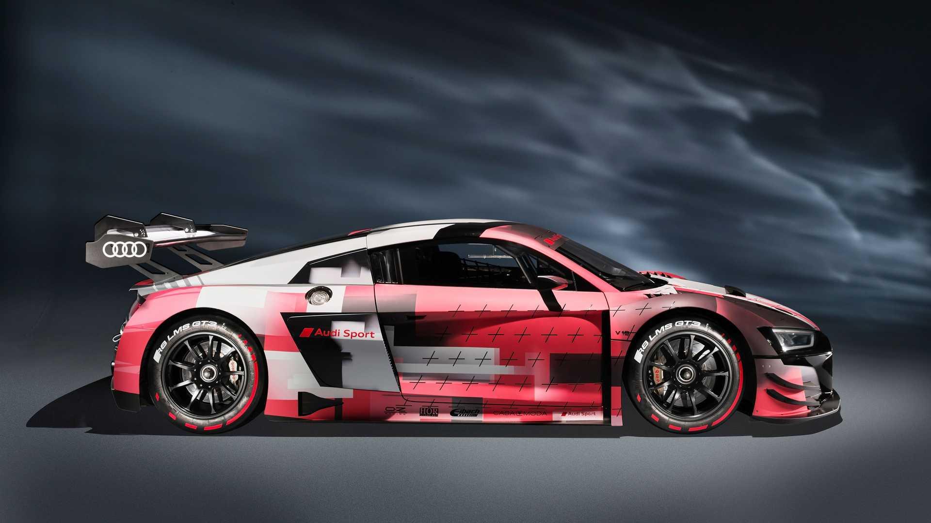 نمای جانبی خودروی اسپرت آئودی آر 8 ال ام اس جی تی 3 ایوو 2 / 2022 Audi R8 LMS GT3 Evo II