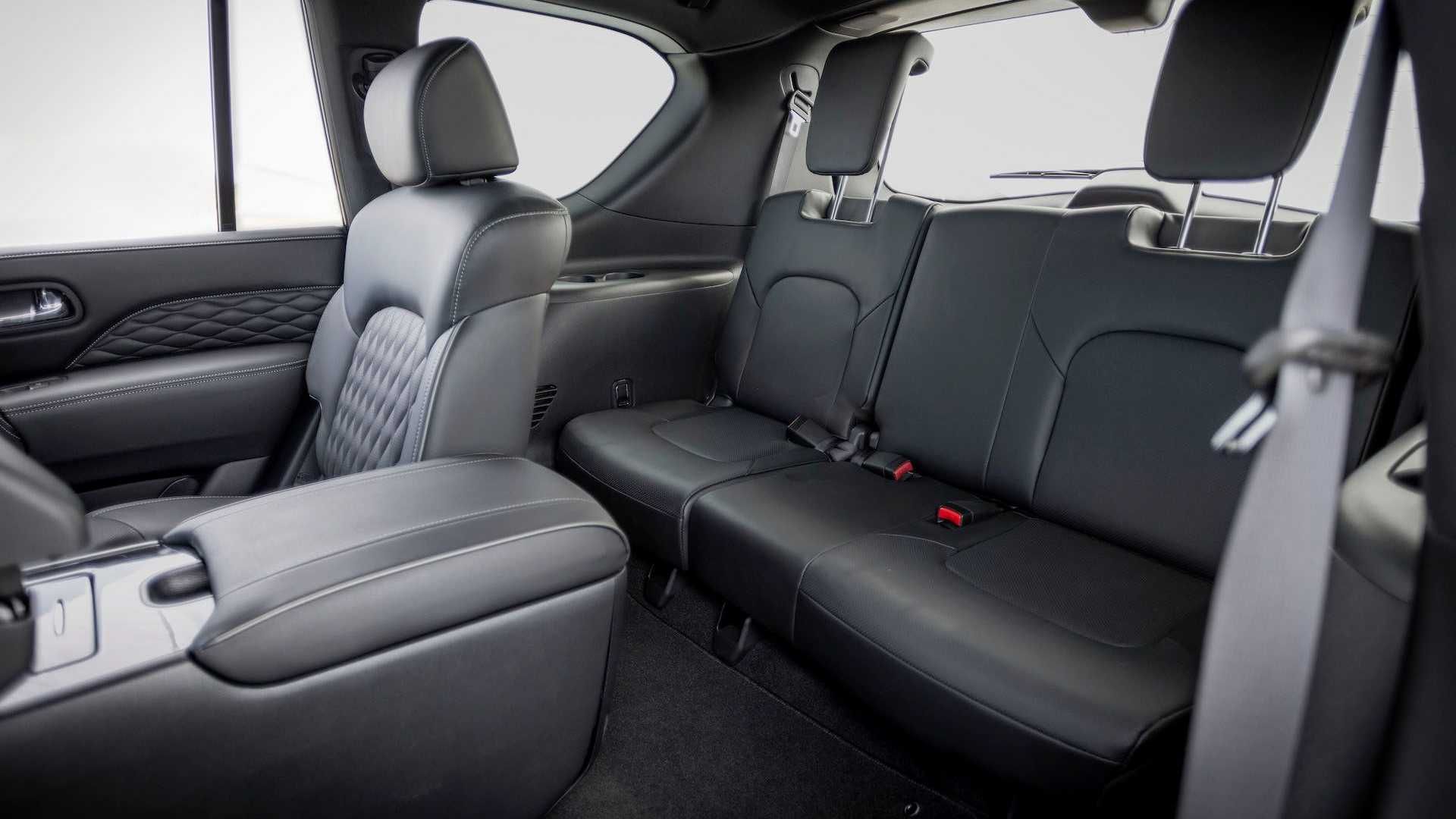 ردیف سوم - مدل ۲۰۲۲ اینفینیتی QX80