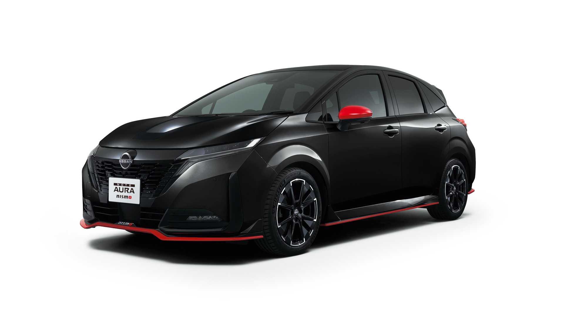 نمای سه چهارم جلو هاچ بک نیسان نوت آئورا نیسمو / 2022 Nissan Note Aura Nismo مشکی رنگ