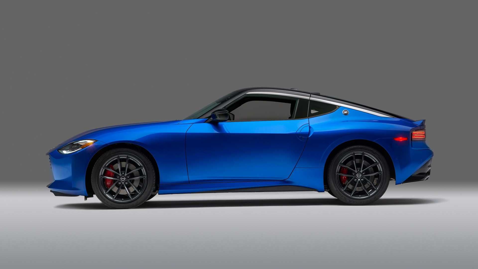 NISSAN Z 2023 نیسان زد نمای جانبی