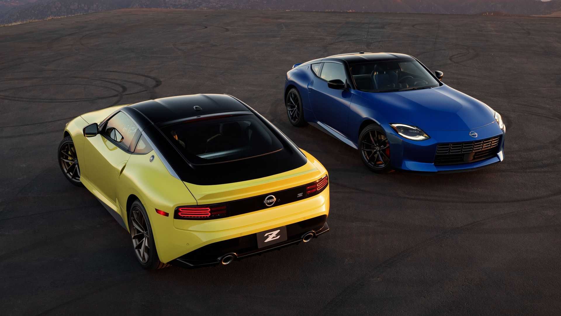 NISSAN Z 2023 نیسان زد نمای گروهی