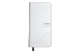 نمای روبرو پاور بانک اککیو NB8Akekio NB8 16000mAh با ظرفیت 16000 میلی‌آمپر ساعت سفید