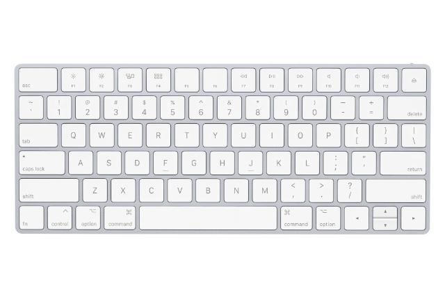 نمای روبرو کیبورد اپل مجیک کیبورد 2 / Apple Magic Keyboard 2
