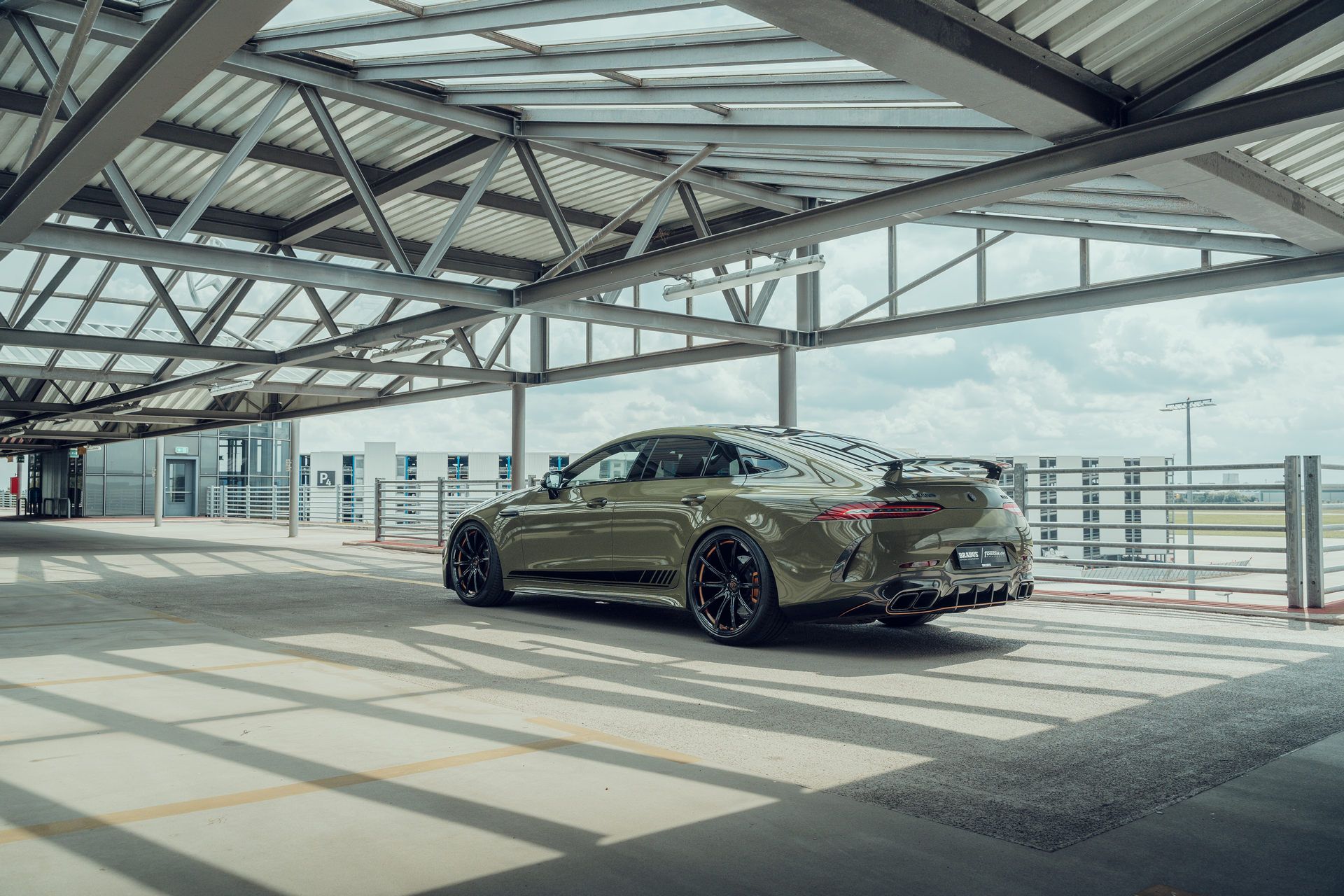برابوس مرسدس AMG GT 63 S / نمای سه چهارم عقب