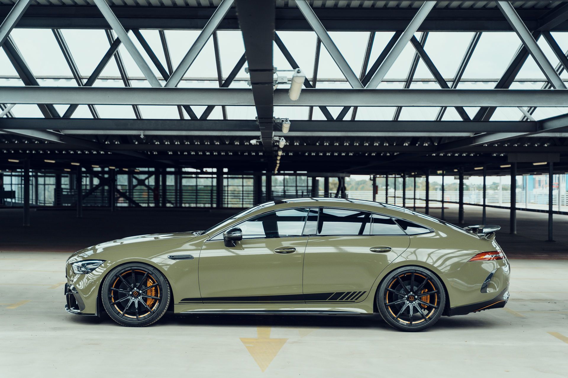 برابوس مرسدس AMG GT 63 S / نمای کنار