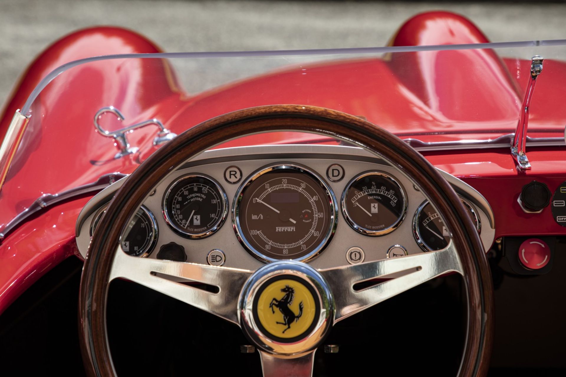 Ferrari Testa Rossa J / نمای داشبورد و صفحه کیلومتر شمار