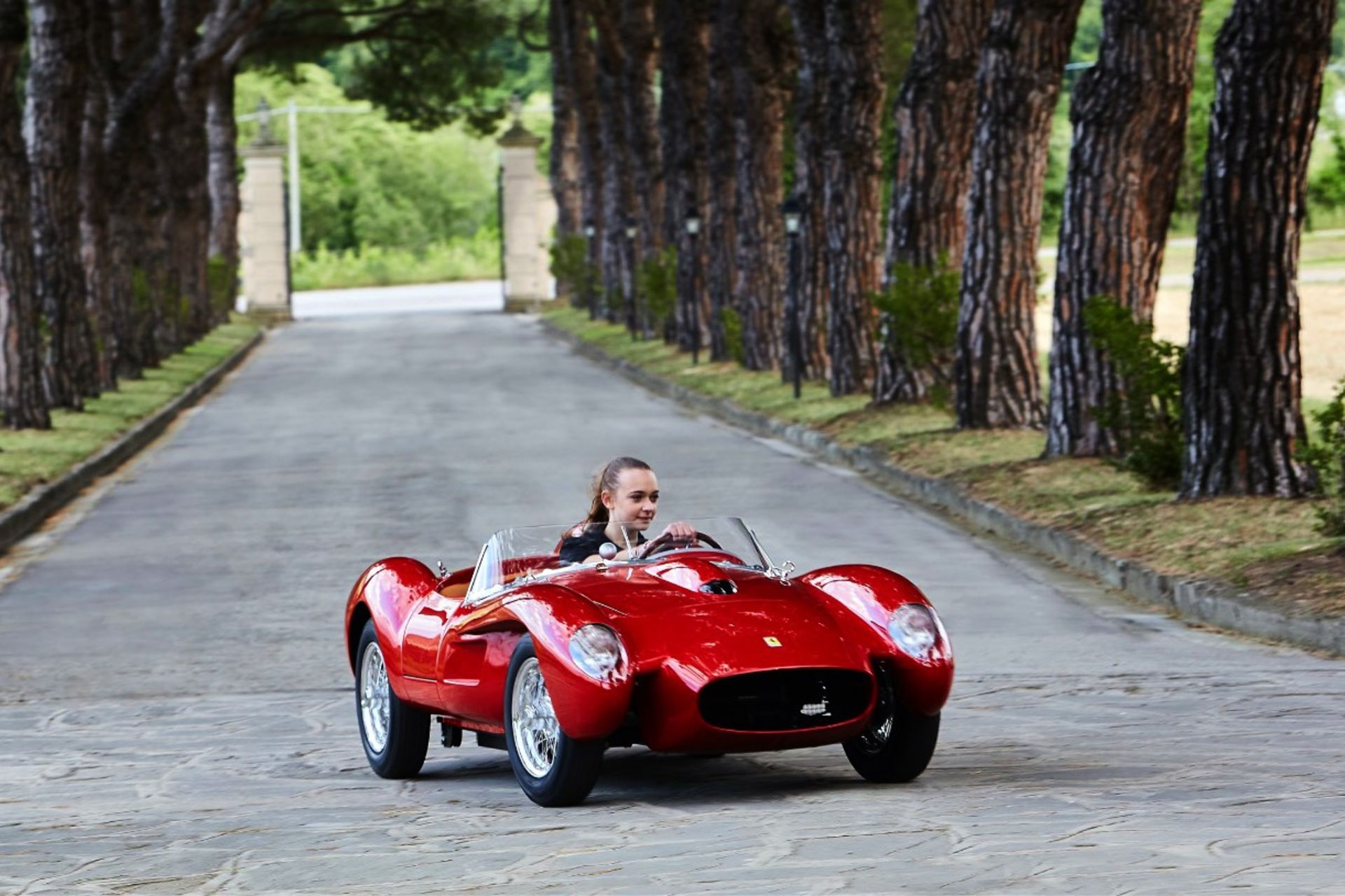Ferrari Testa Rossa J / نمای جلو
