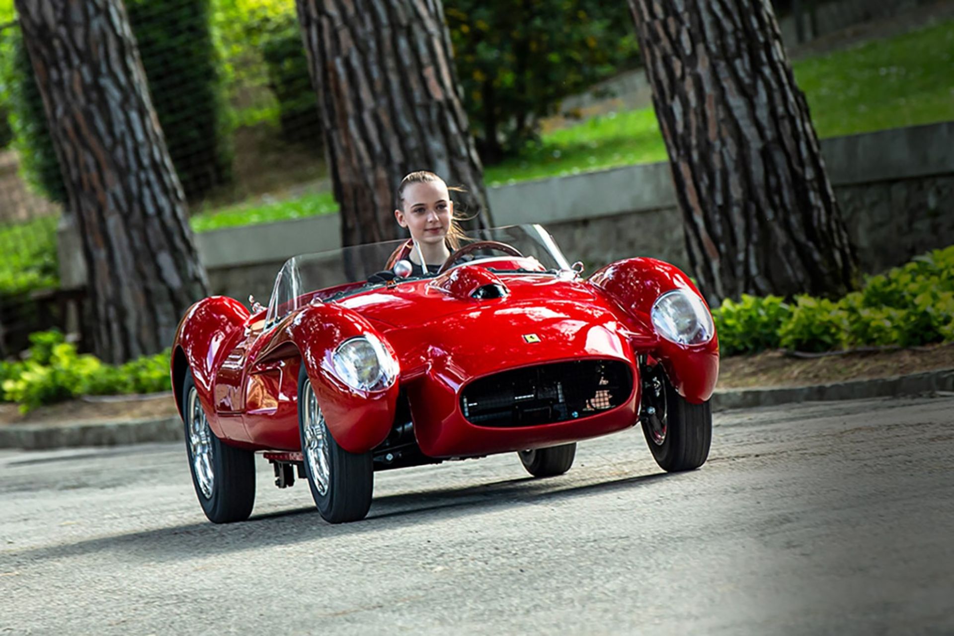 Ferrari Testa Rossa J / نمای جلو