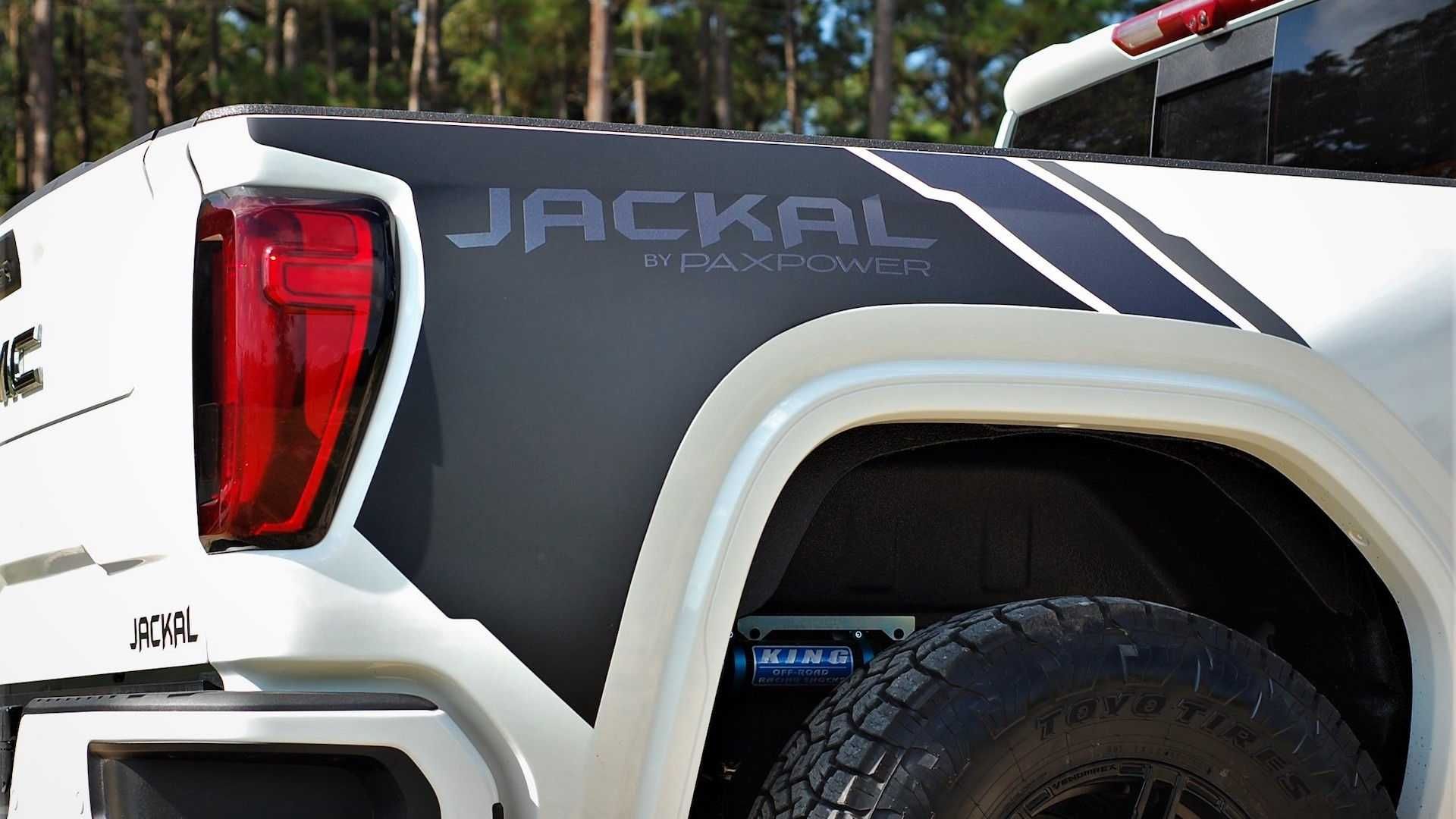 چرخ عقب وانت پیکاپ جی ام سی سیرا جکال / GMC Sierra Jackal