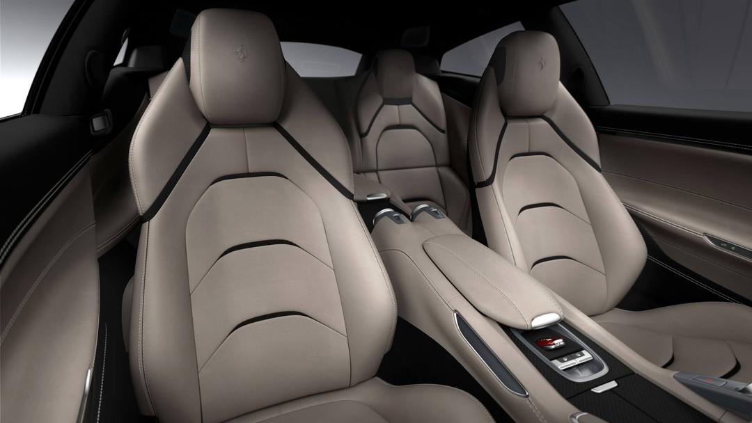 صندلی فراری جی تی سی 4 لوسو / Ferrari GTC4 Lusso 