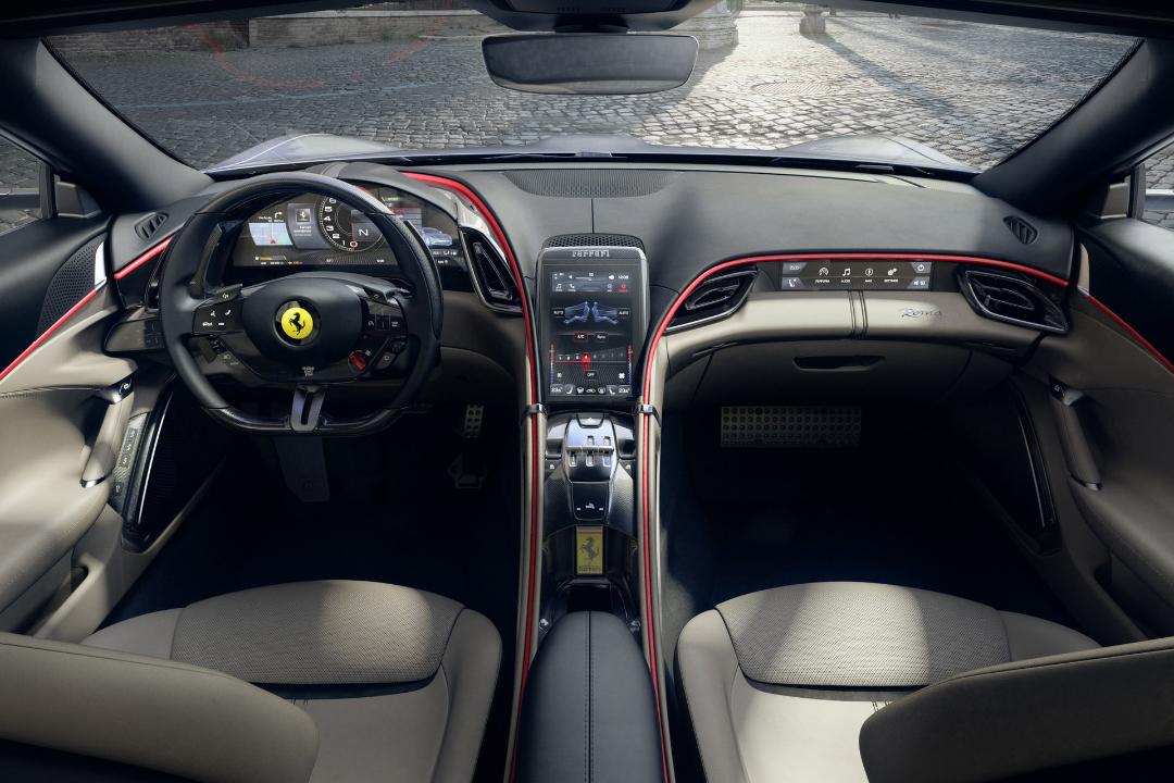 کابین و داشبورد فراری روما / Ferrari Roma