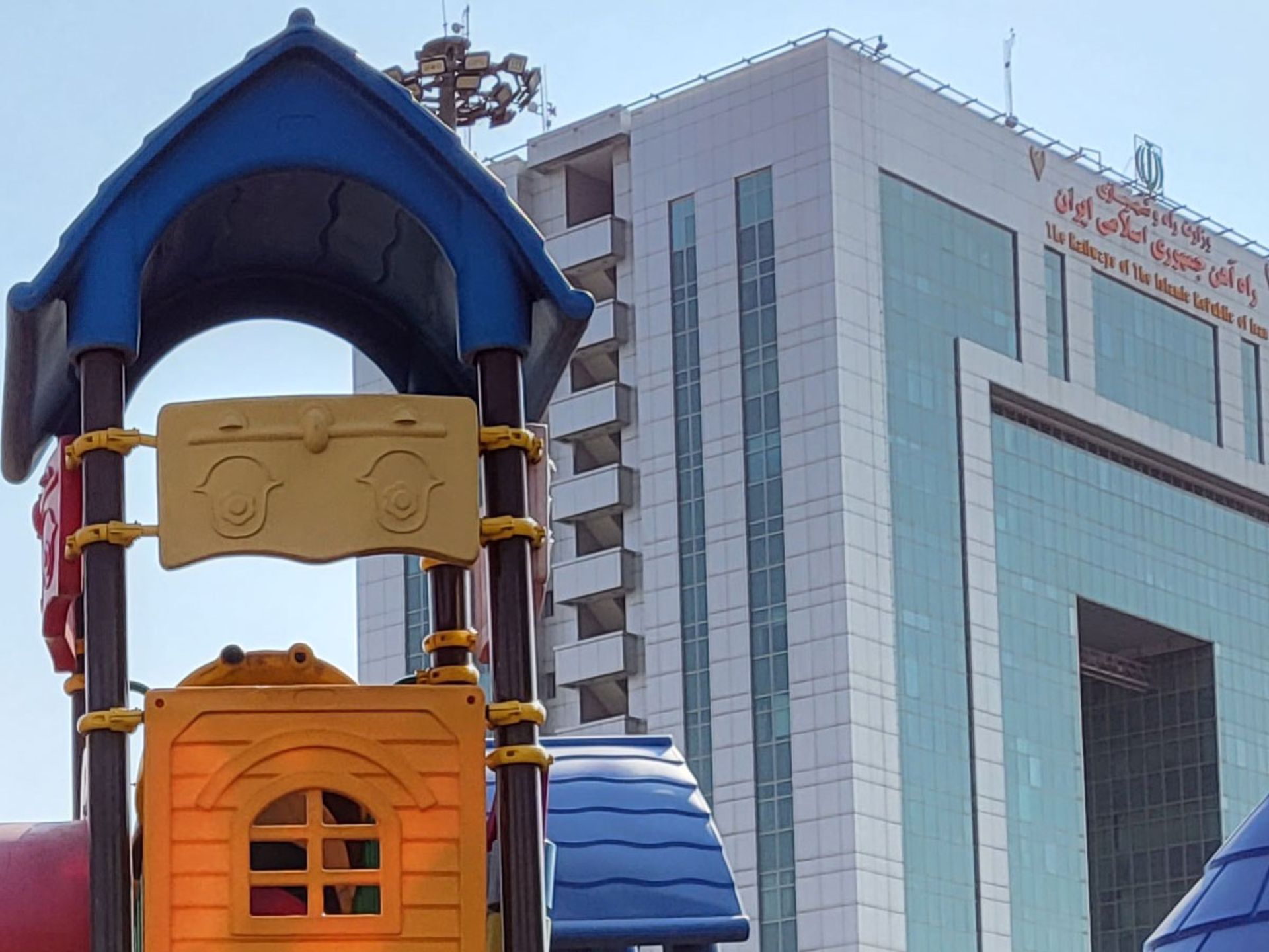 برش واقعی عکس HDR دوربین اصلی گلکسی زد فلیپ ۳