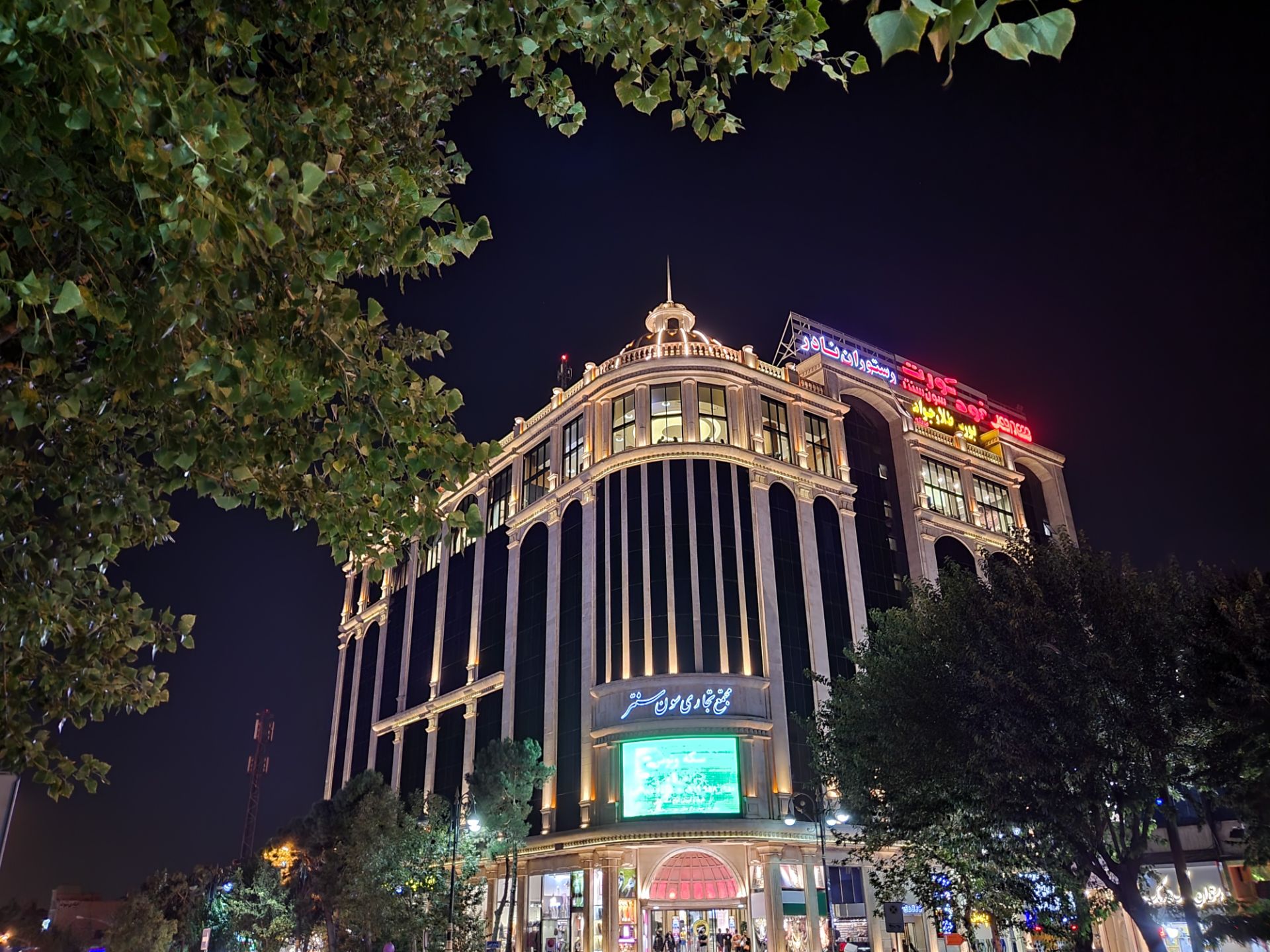 عکاسی در تاریکی با حالت Night گلکسی زد فلیپ ۳ - دوربین اصلی