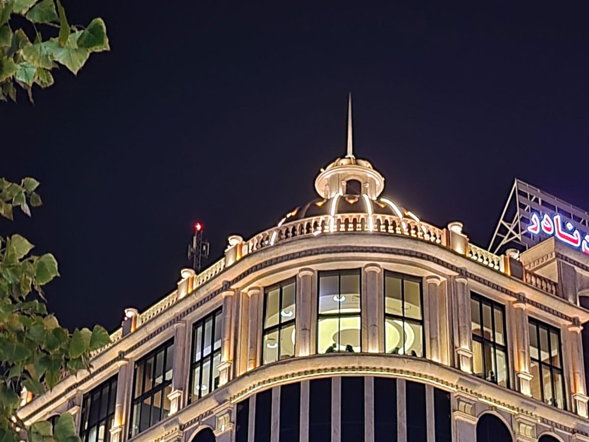 حالت عکاسی شب گلکسی زد فولد ۳ - برش دوربین اصلی