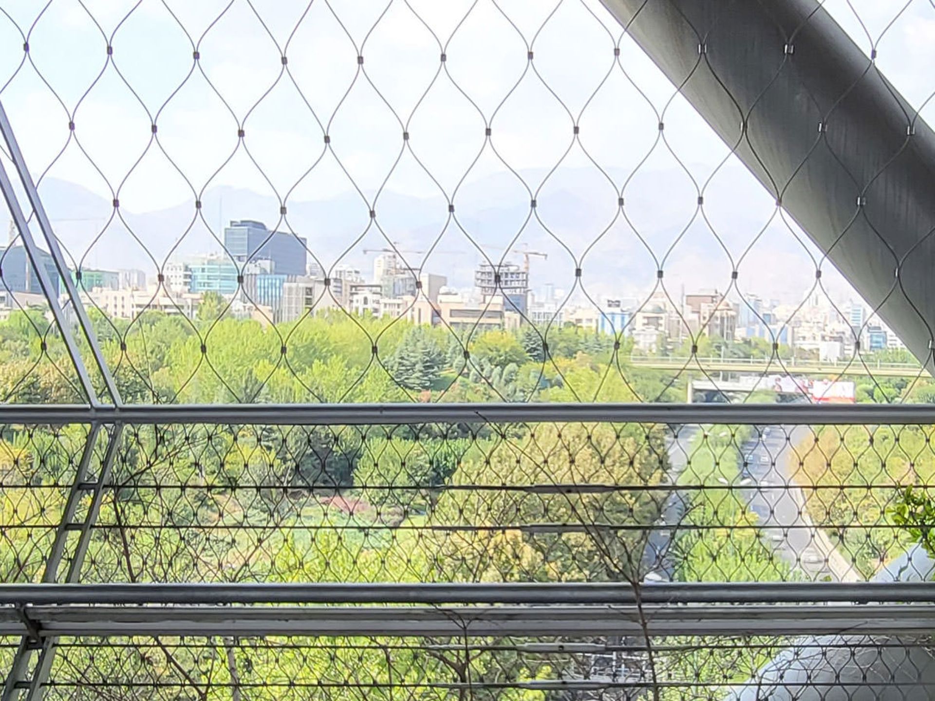 برش اصلی عکس HDR دوربین اولتراواید گلکسی زد فولد ۳