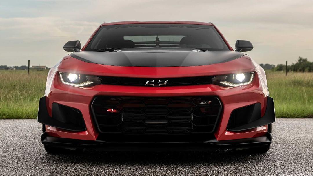 نمای جلو شورولت کامارو ZL1 هنسی اگزرسیست / Hennessey Exorcist Chevrolet Camaro ZL1 قرمز رنگ