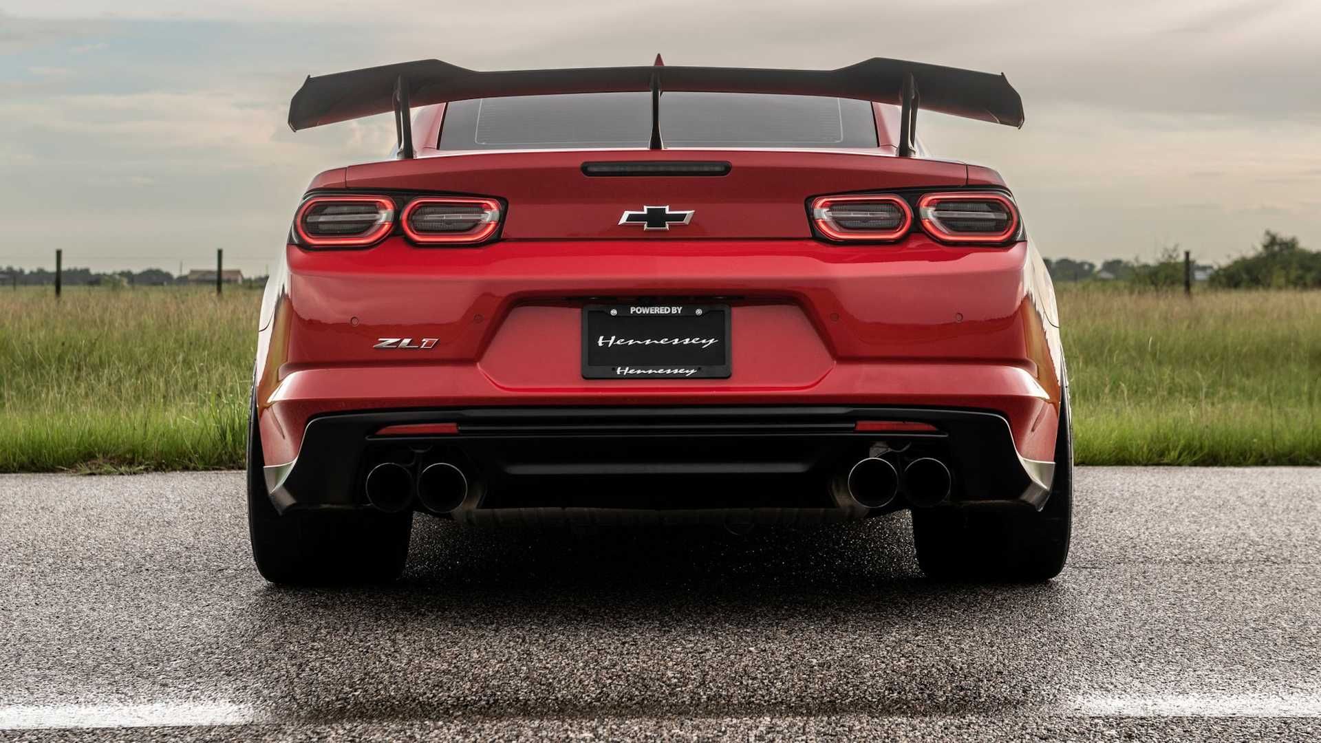 نمای عقب شورولت کامارو ZL1 هنسی اگزرسیست / Hennessey Exorcist Chevrolet Camaro ZL1 قرمز رنگ