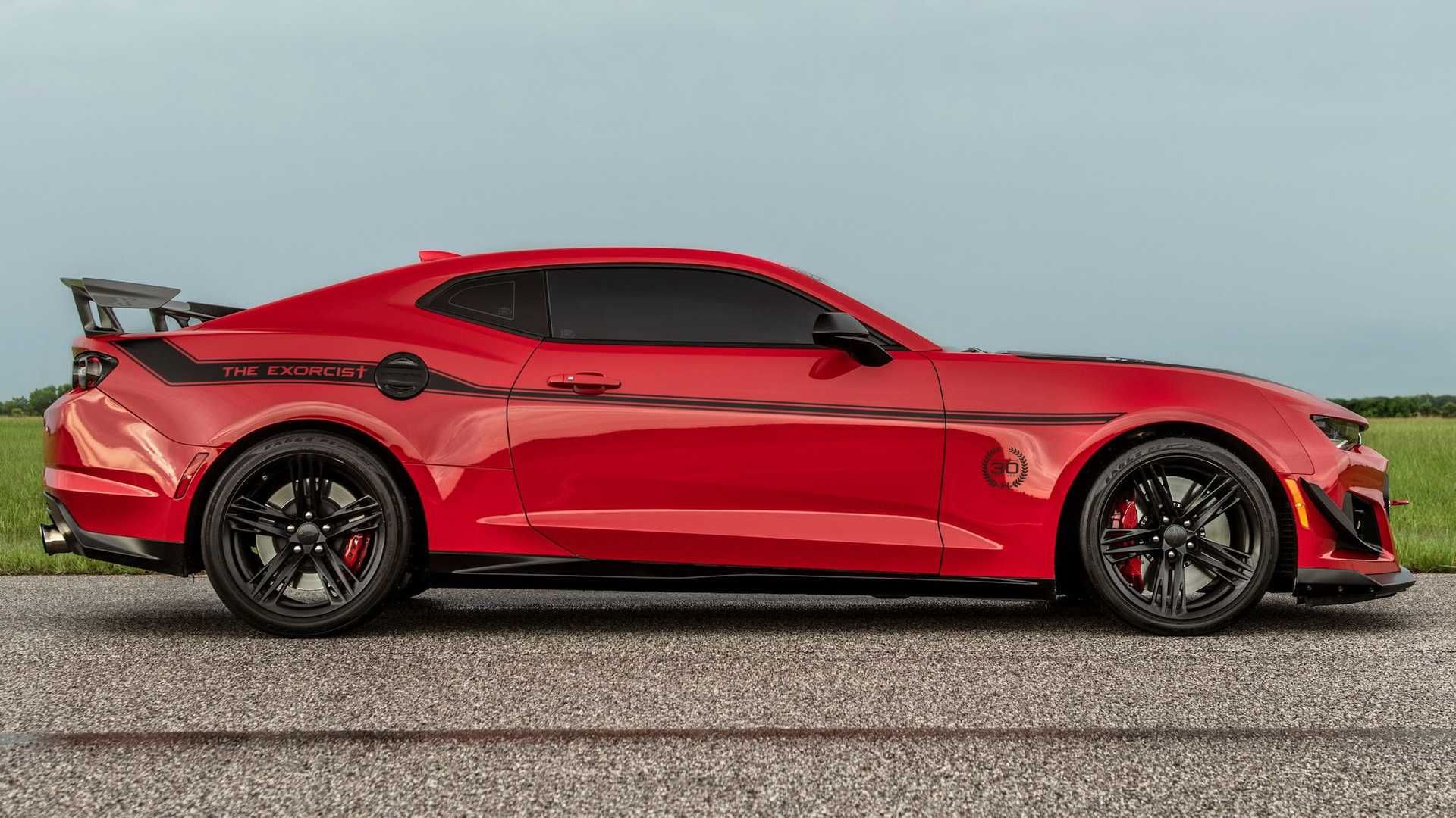 نمای جانبی شورولت کامارو ZL1 هنسی اگزرسیست / Hennessey Exorcist Chevrolet Camaro ZL1 قرمز رنگ