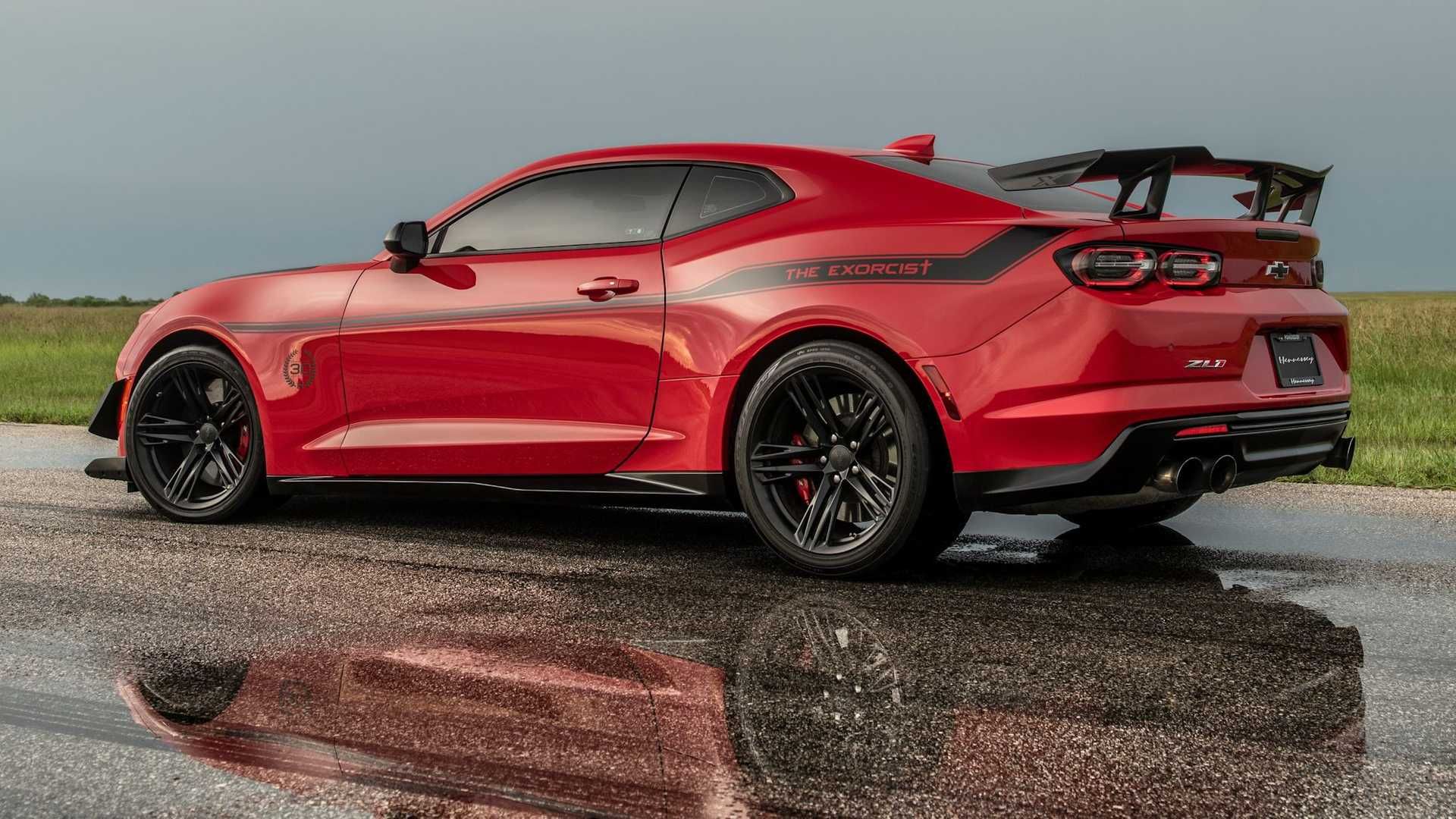 شورولت کامارو ZL1 هنسی اگزرسیست / Hennessey Exorcist Chevrolet Camaro ZL1 قرمز رنگ در پیست 